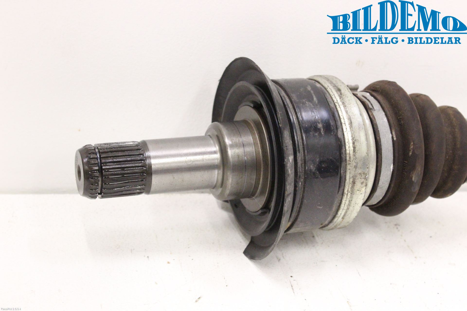 BMW 3 F30/F31/F80 12-19 Drivaksel Bak Kompl Høyre