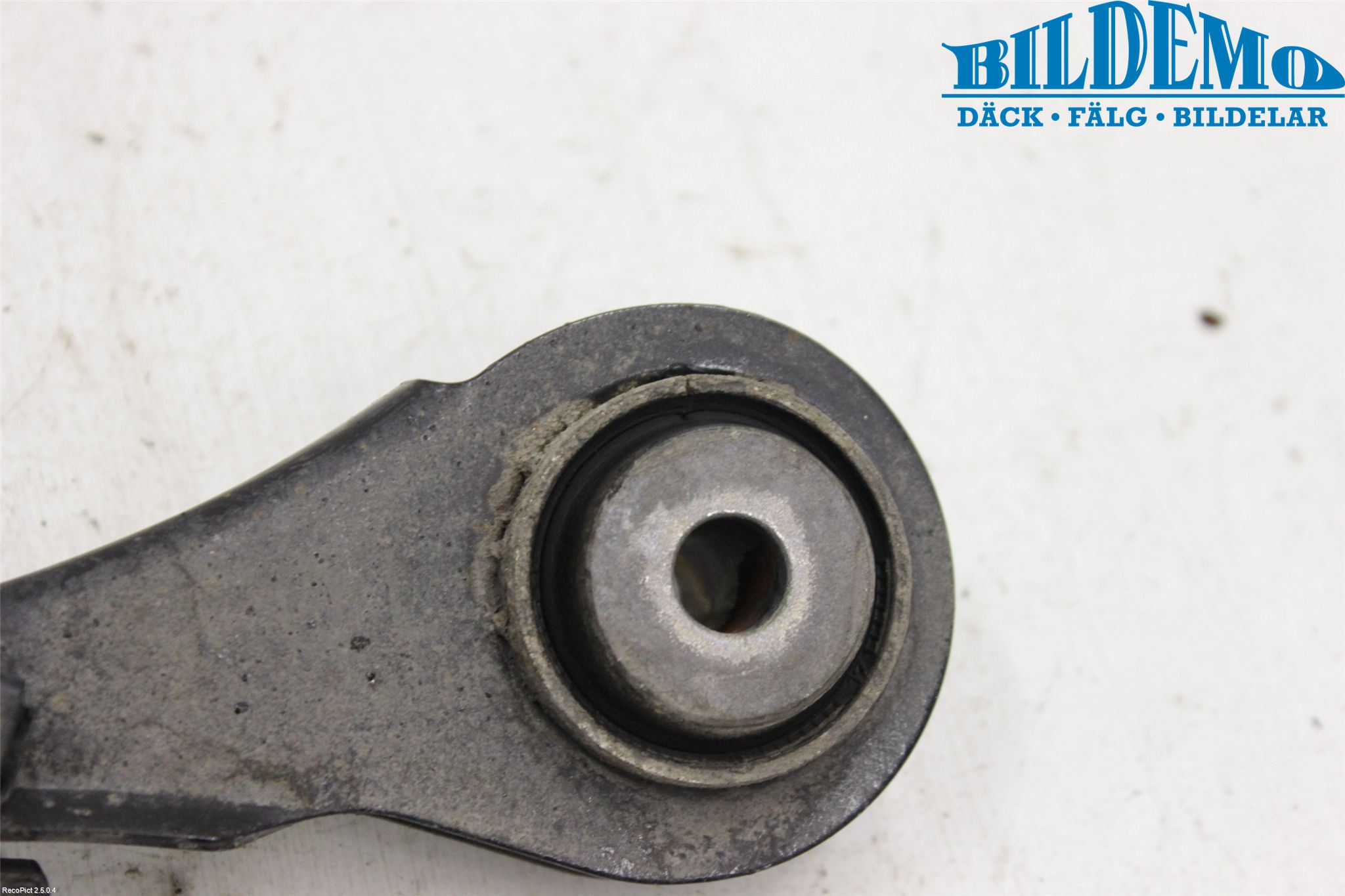 BMW 3 F30/F31/F80 12-19 Bærearm Bak Venstre Øvre