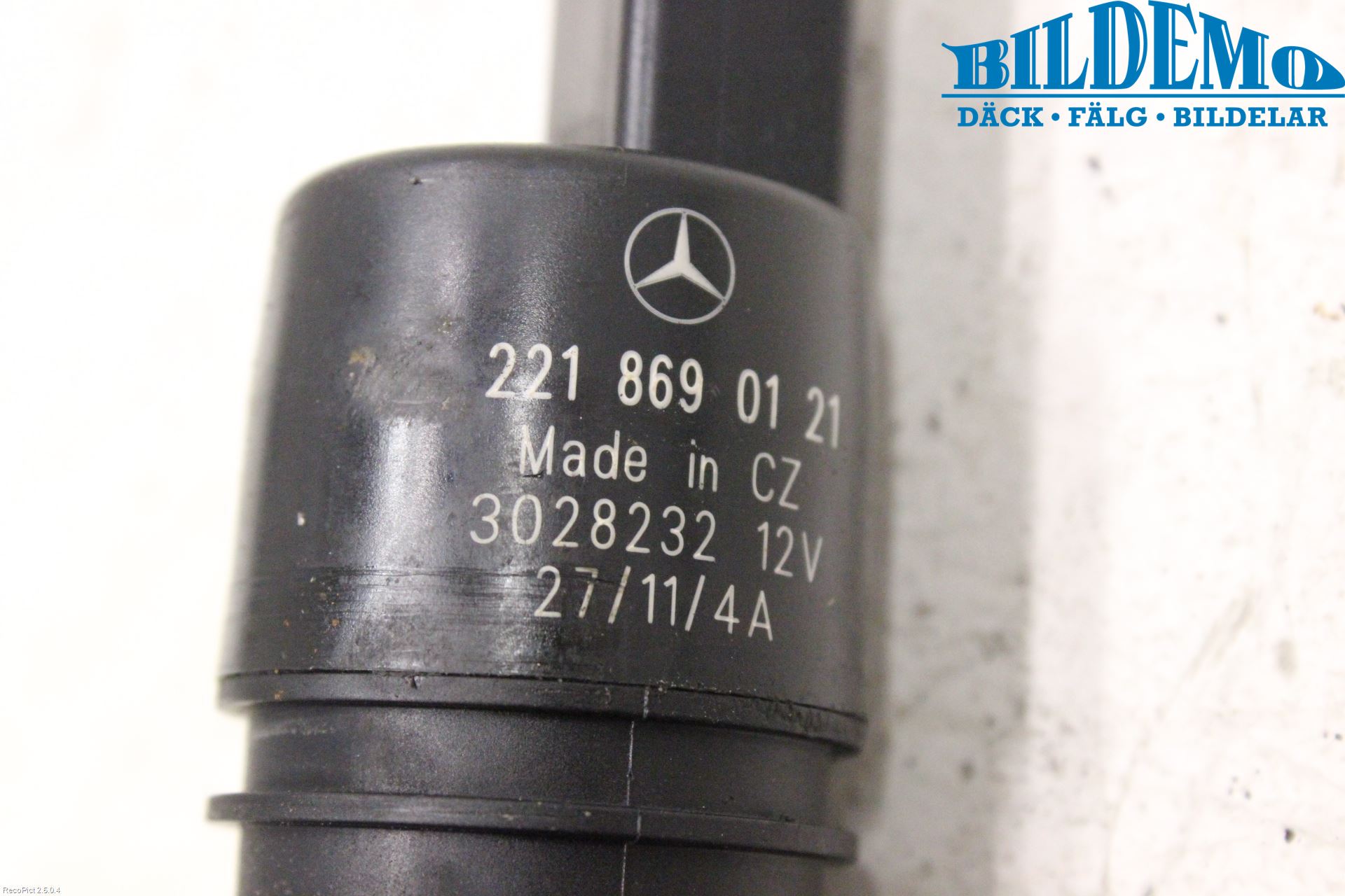 Mercedes-Benz MB E-KLASS (W212) 09-16 Spylerpumpe Frontrute