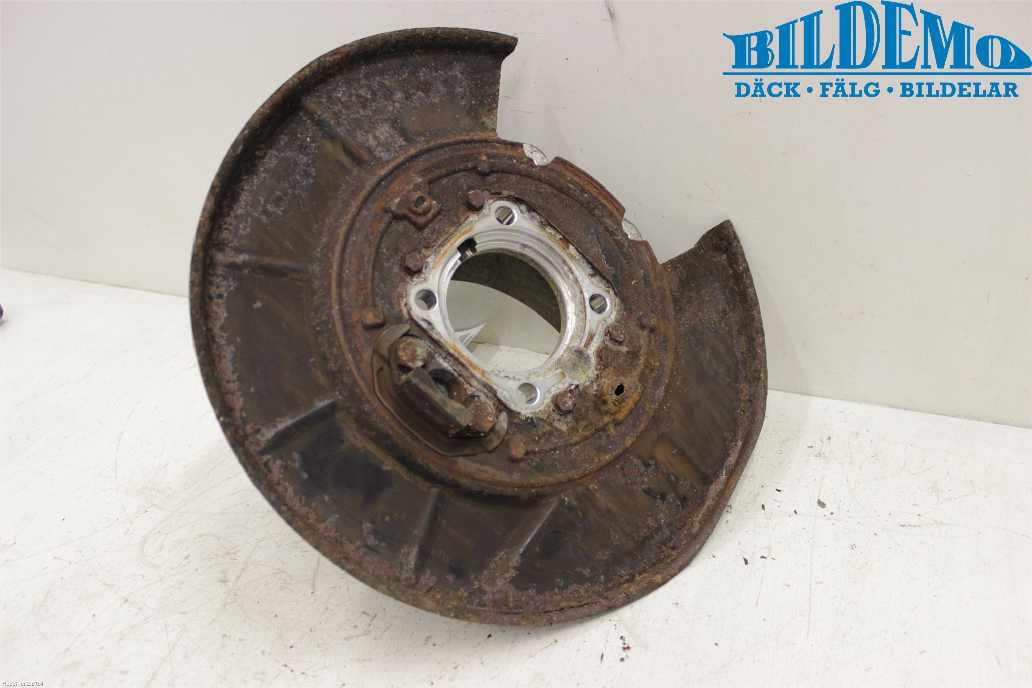 BMW X5 E53     99-06 Spindel Vb