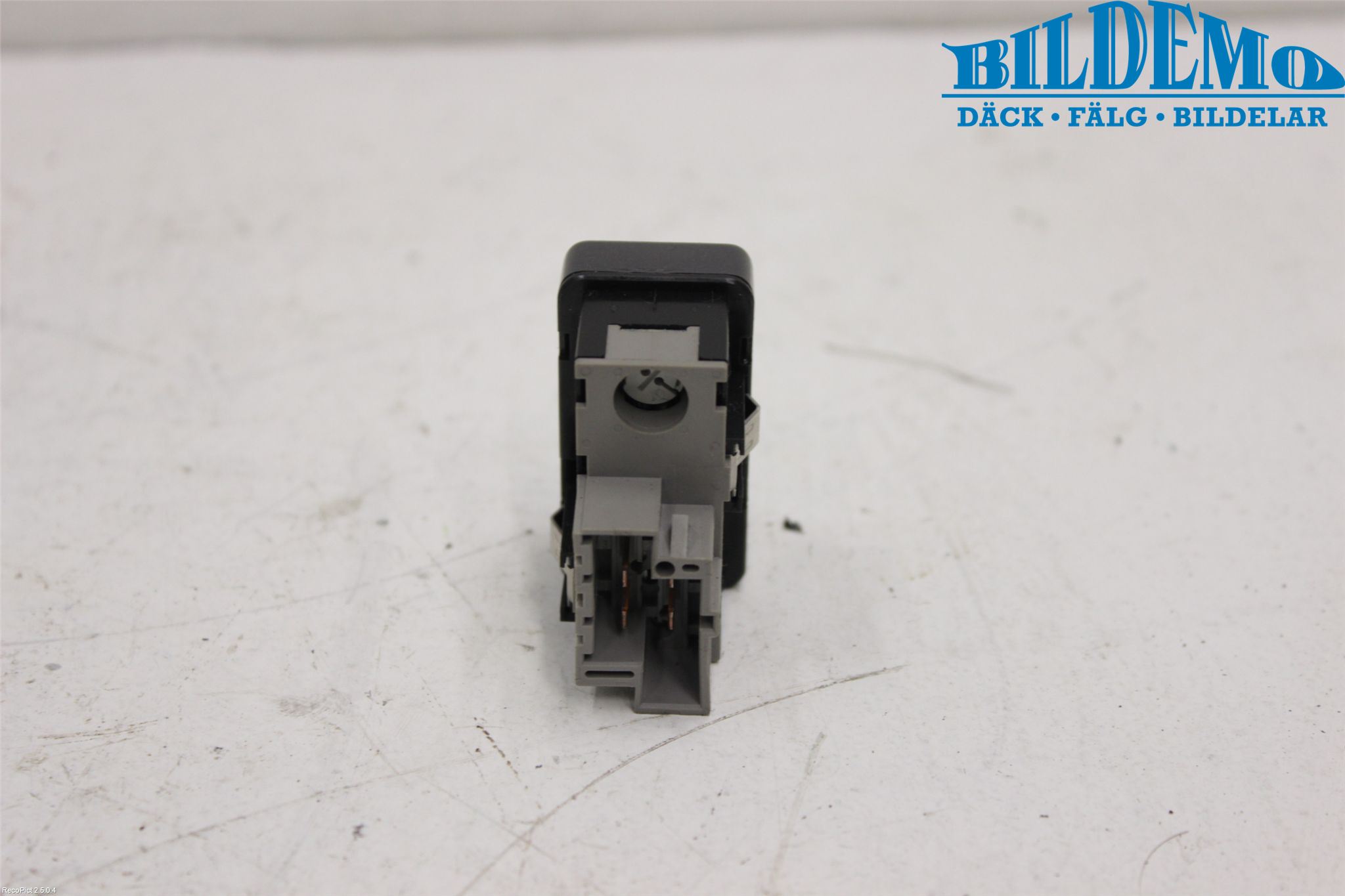 Volvo S70/V70/XC  97-00 Frontlykt Lysspredderreg