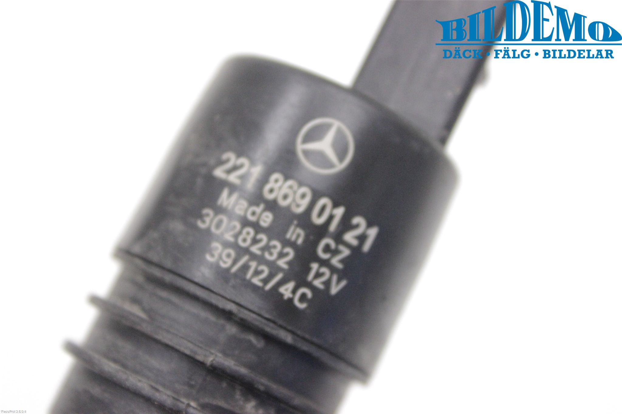 Mercedes-Benz MB E-KLASS (W212) 09-16 Spylerpumpe Frontrute