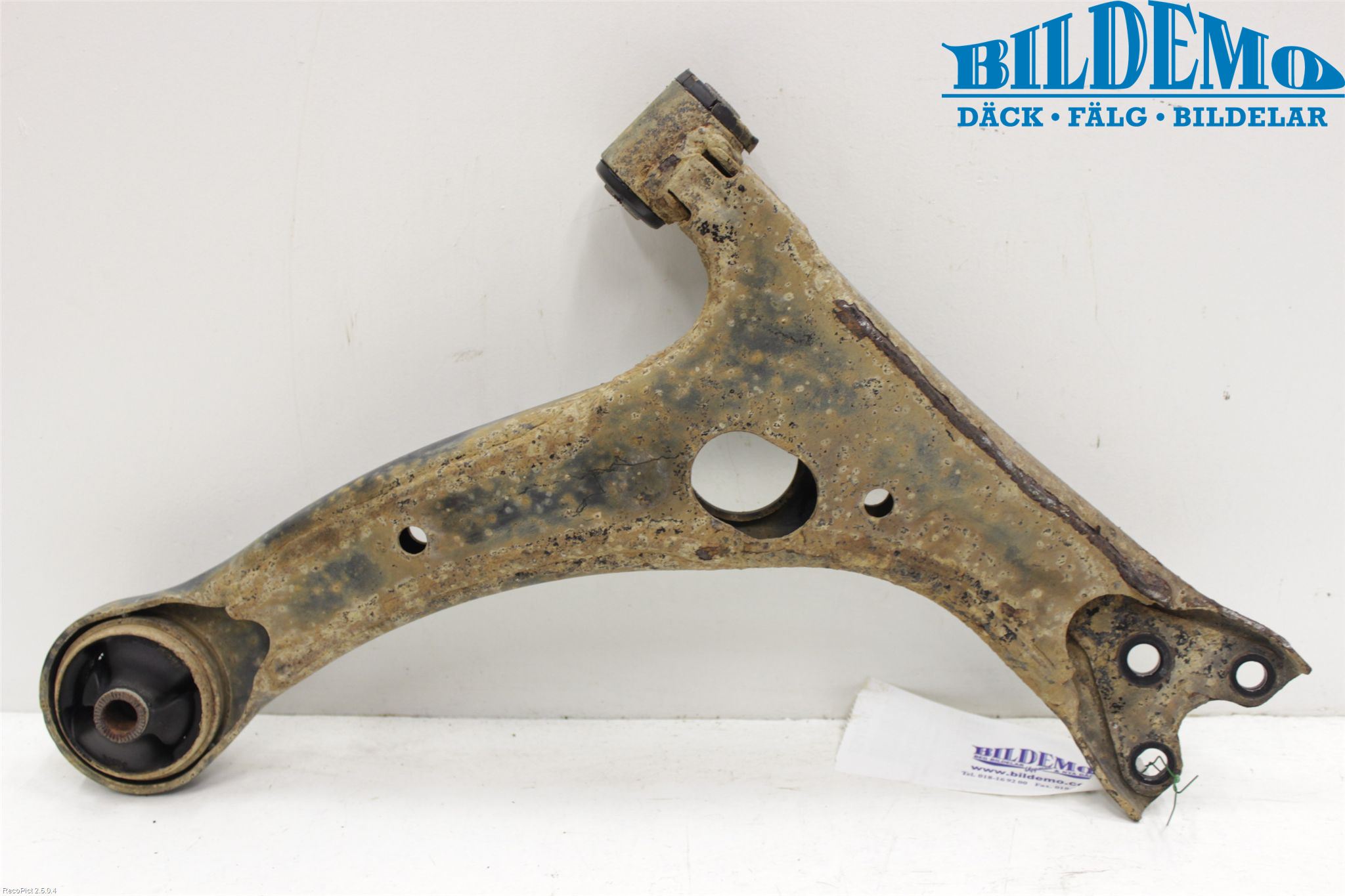 Toyota COROLLA VERSO 04-07 Bærearm Foran Venstre Nedre