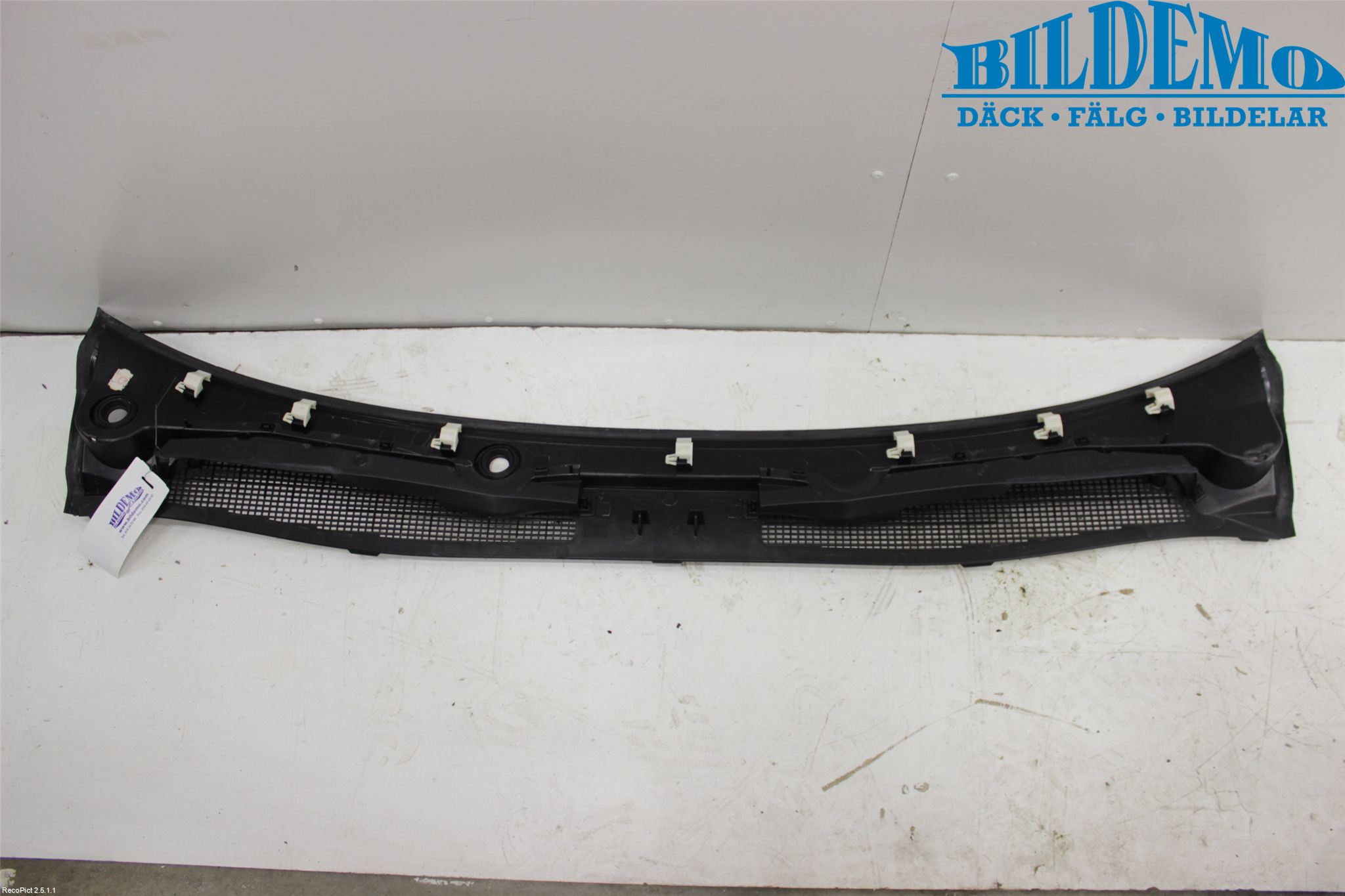 Renault MEGANE III 09-15 Visker Deksel-Grill-Under Frr