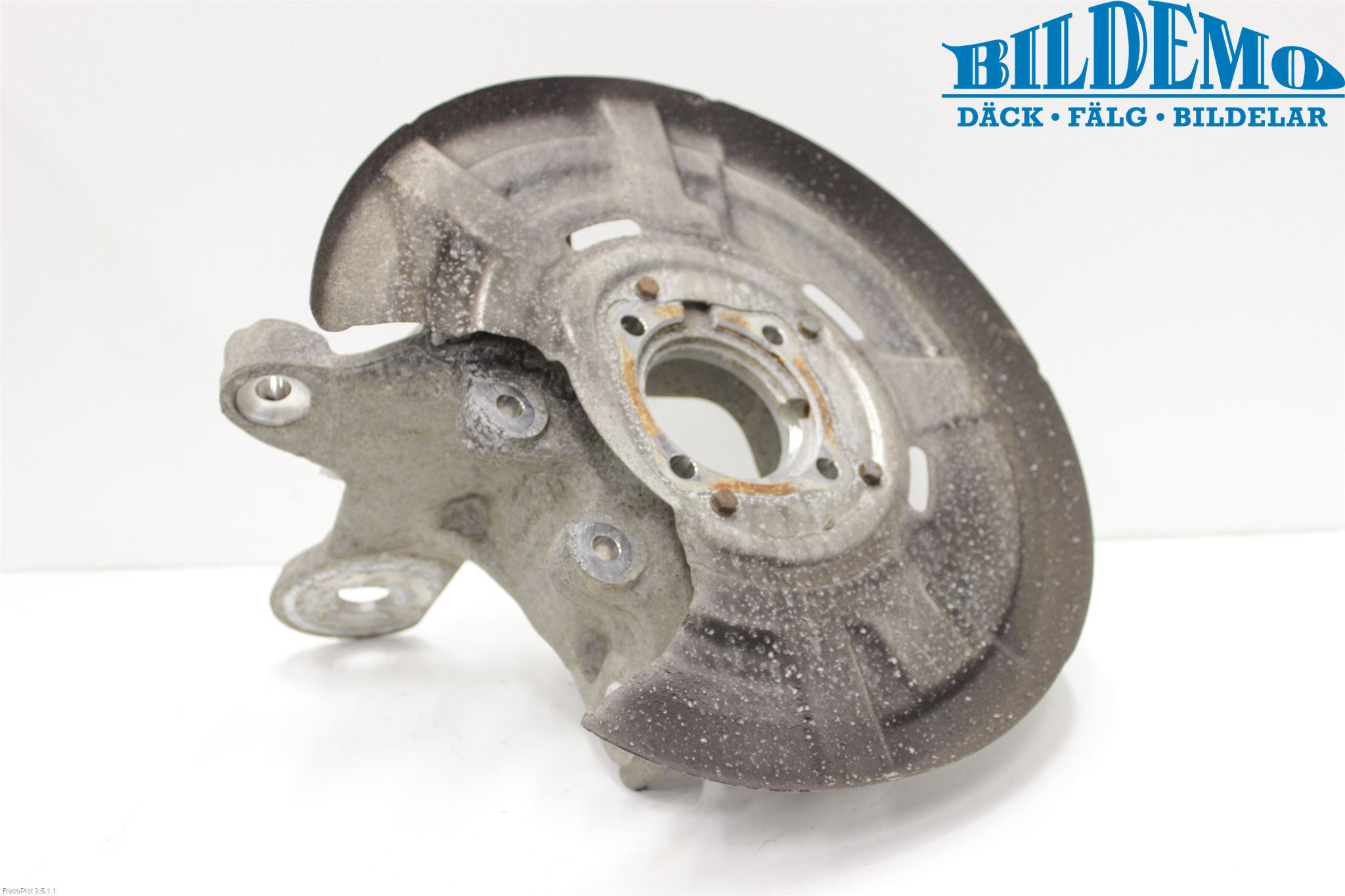 BMW 5 F10/F11/F18 09-17 Spindel Vb