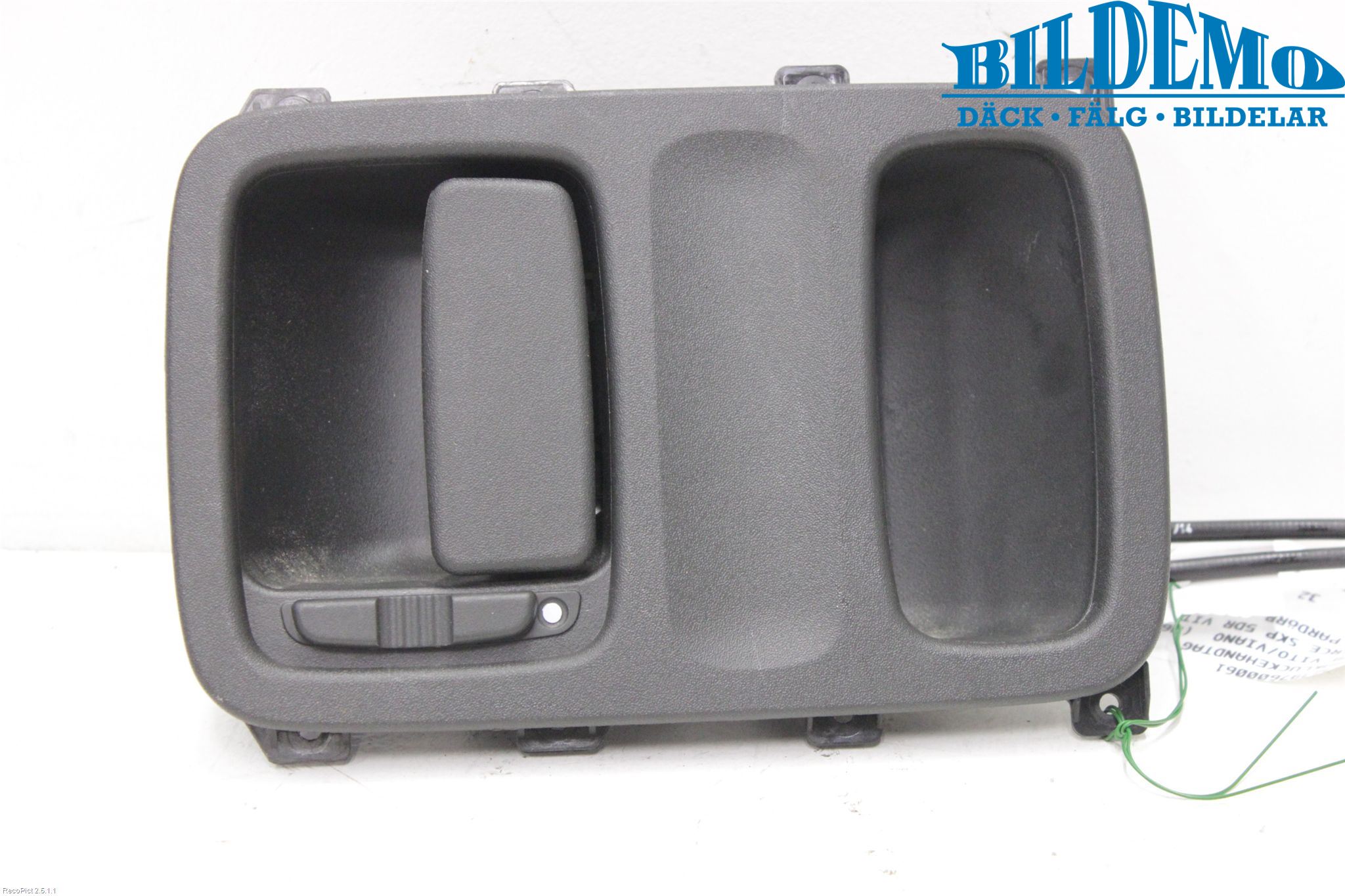 Mercedes-Benz MB VITO/VIANO (W639) 04-14 Bakluke Handtak Ytre