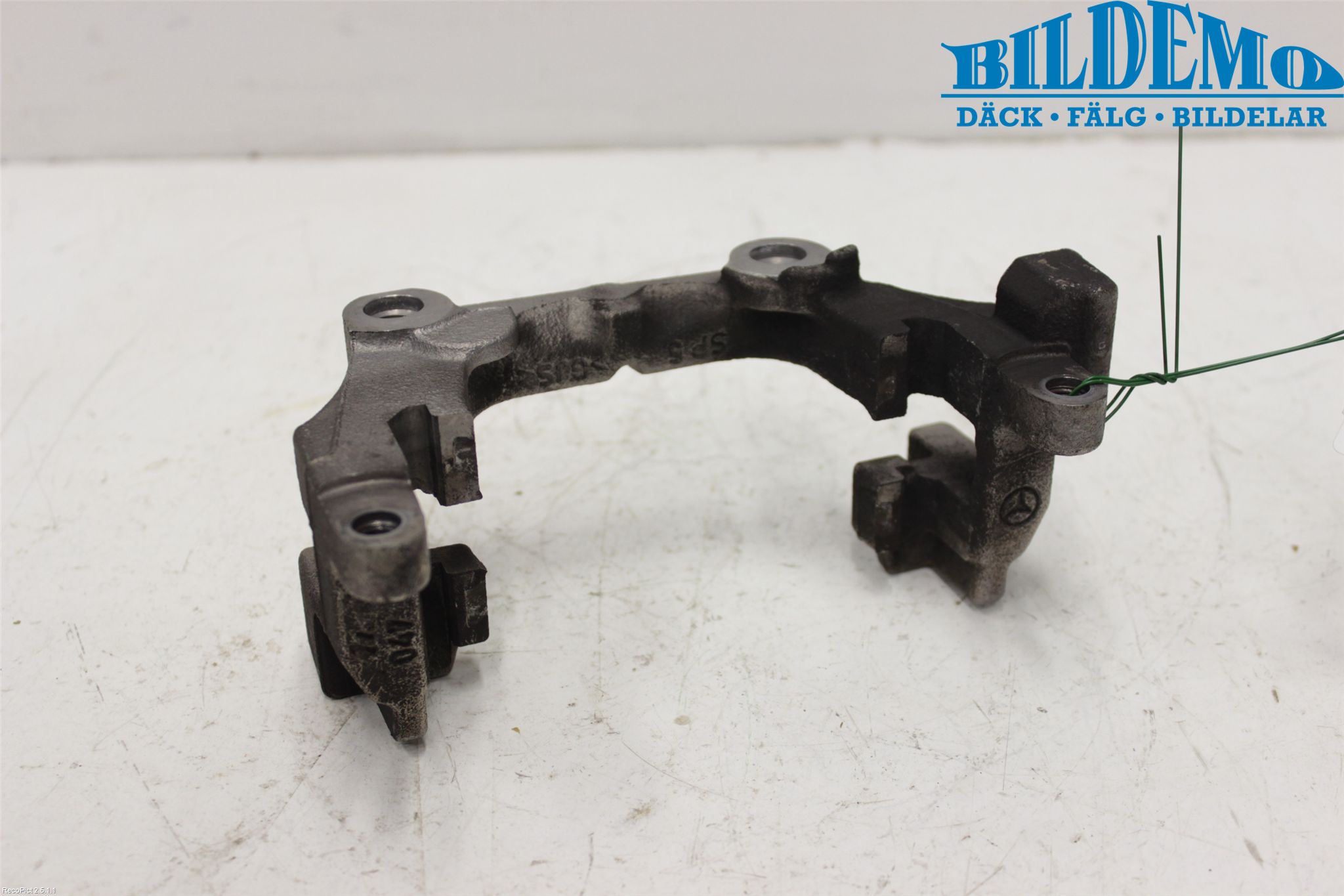 Mercedes-Benz MB C-KLASS (W205) 14-21 Bremsecaliper Feste Holder