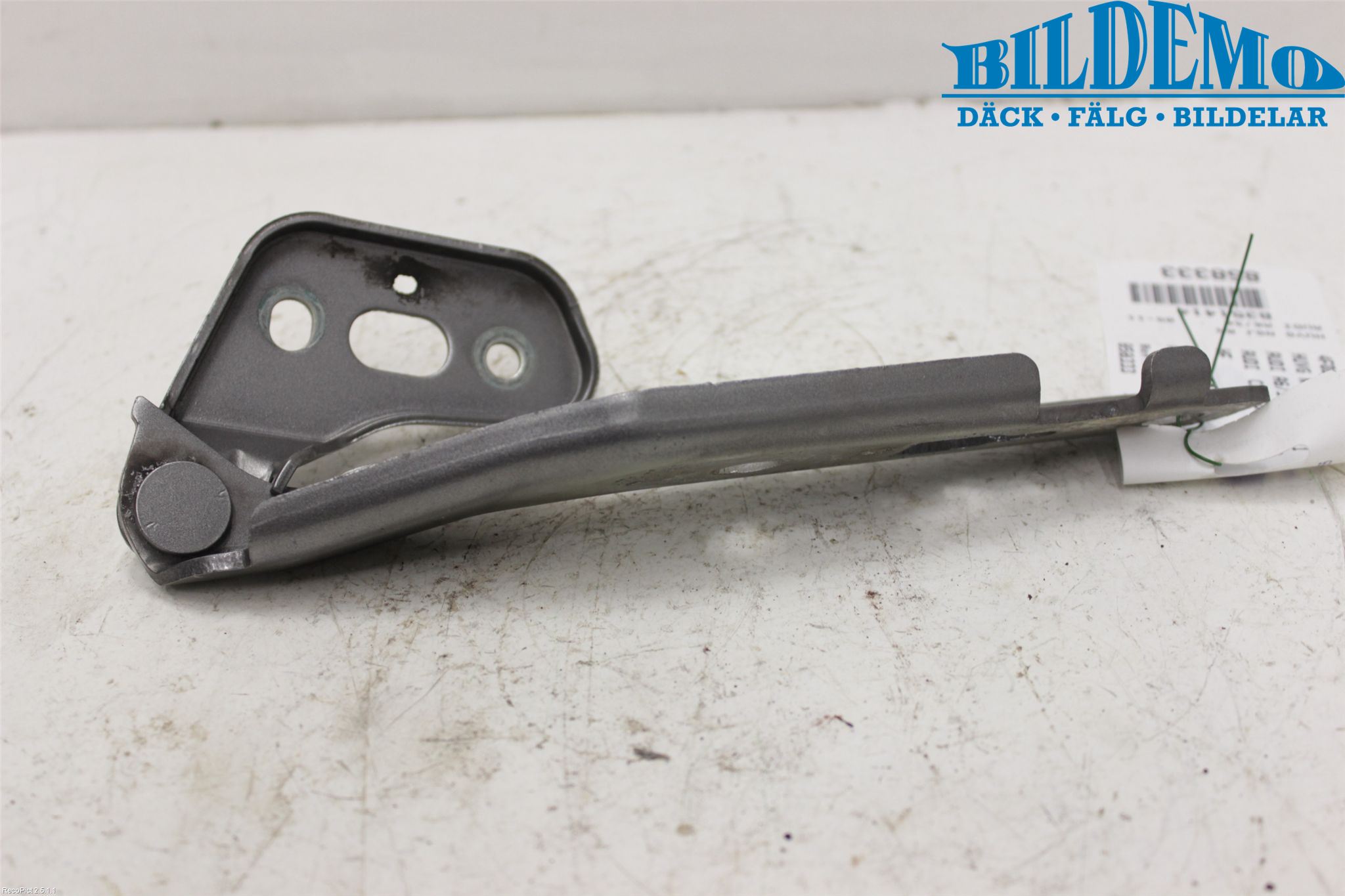 Audi A6/S6     05-11 Panser Hengsel - Hengsler