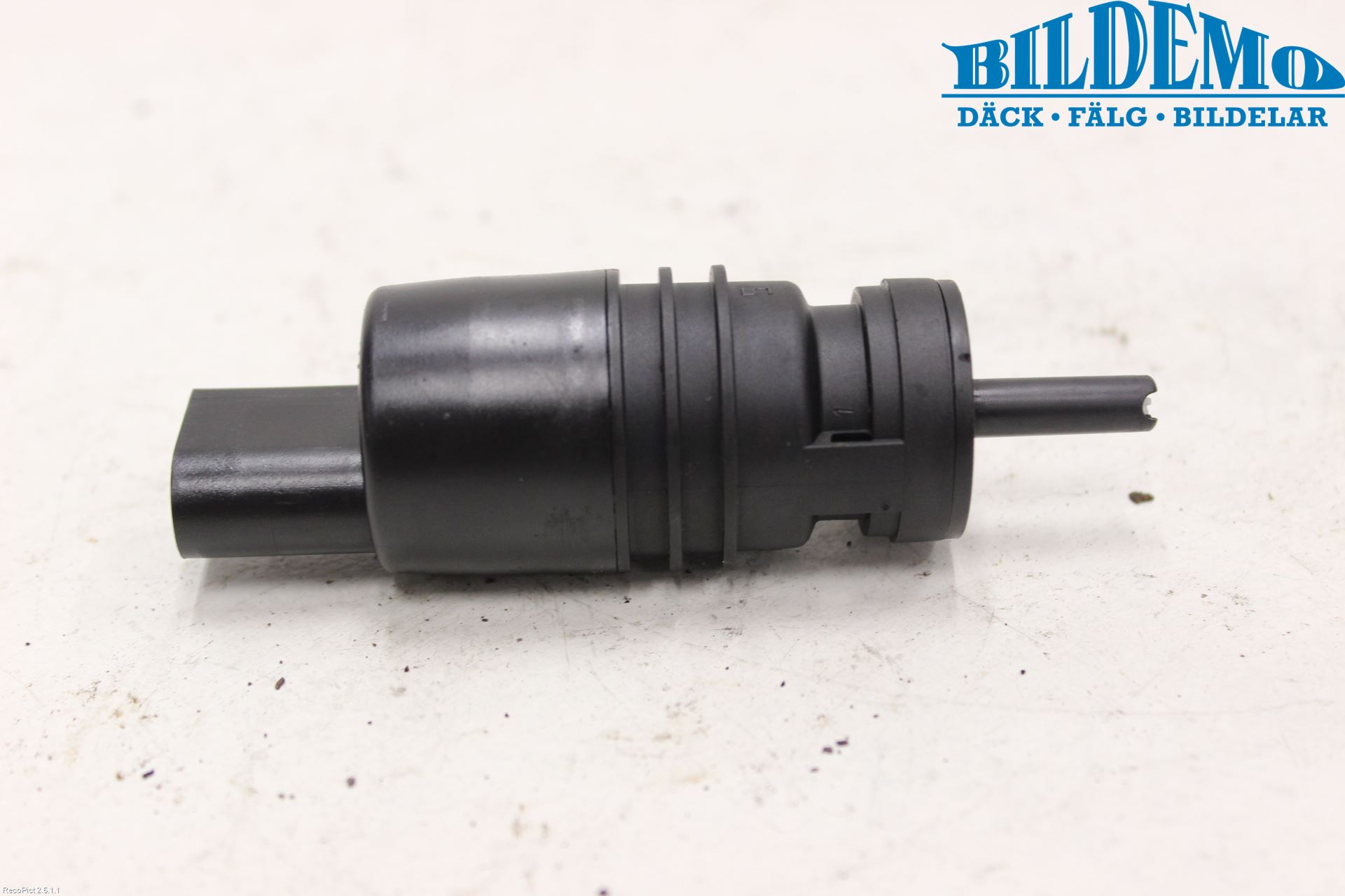 Mercedes-Benz MB C-KLASS (W204) 07-15 Spylerpumpe Frontrute