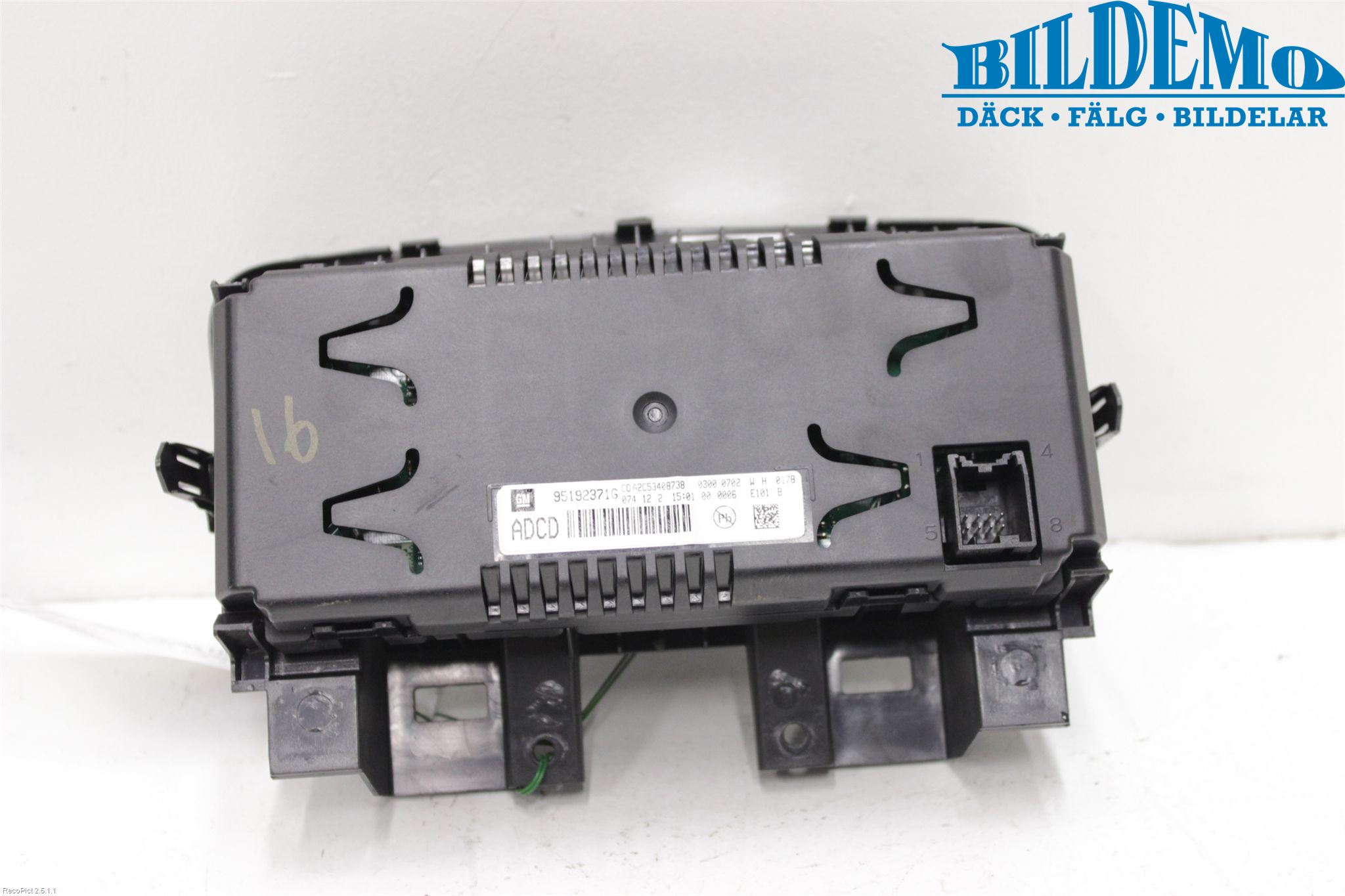 GM CHEVROLET CRUZE Stereo Radio Med Cd