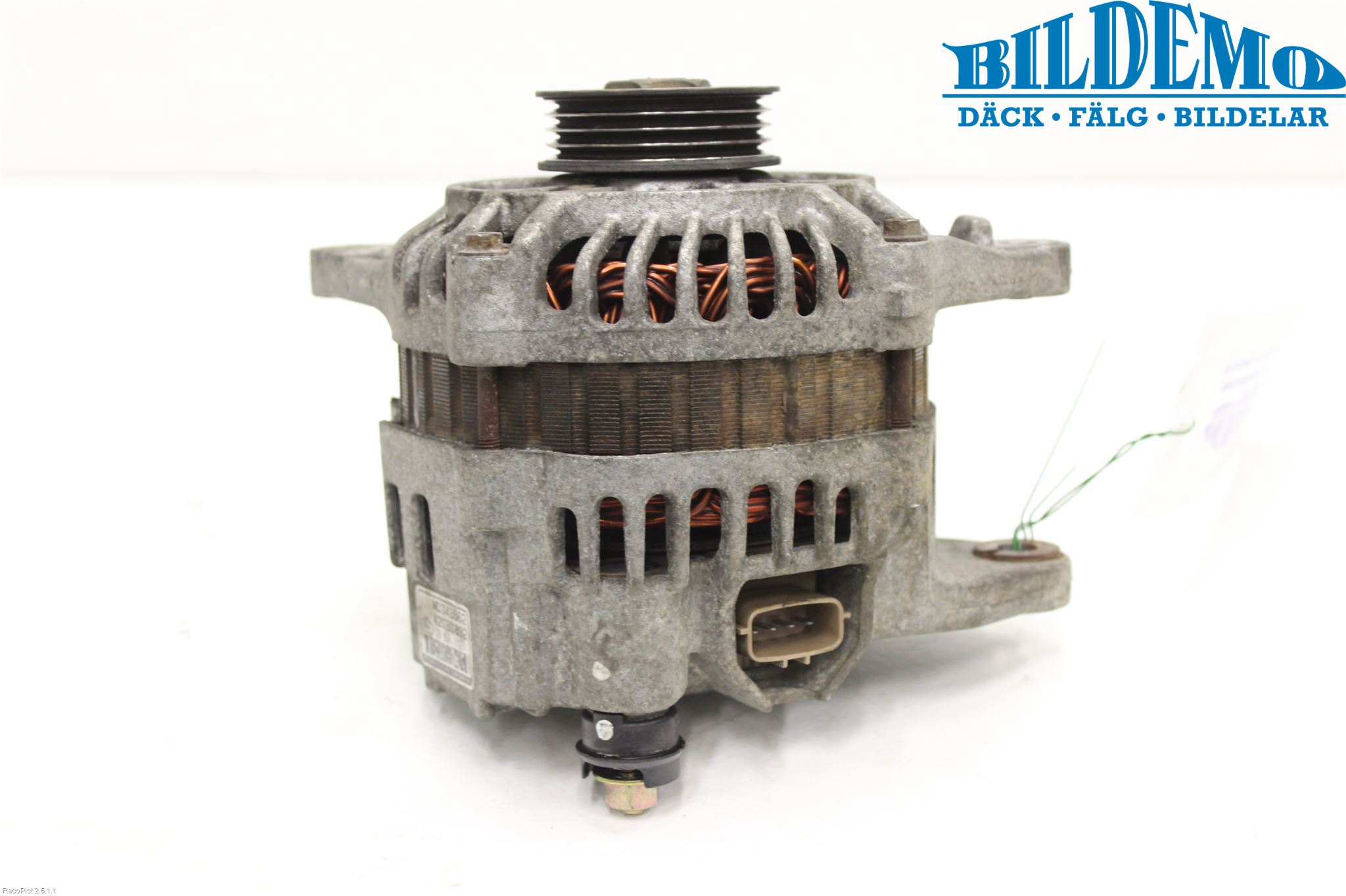 Mitsubishi PAJERO  99-06 Dynamo