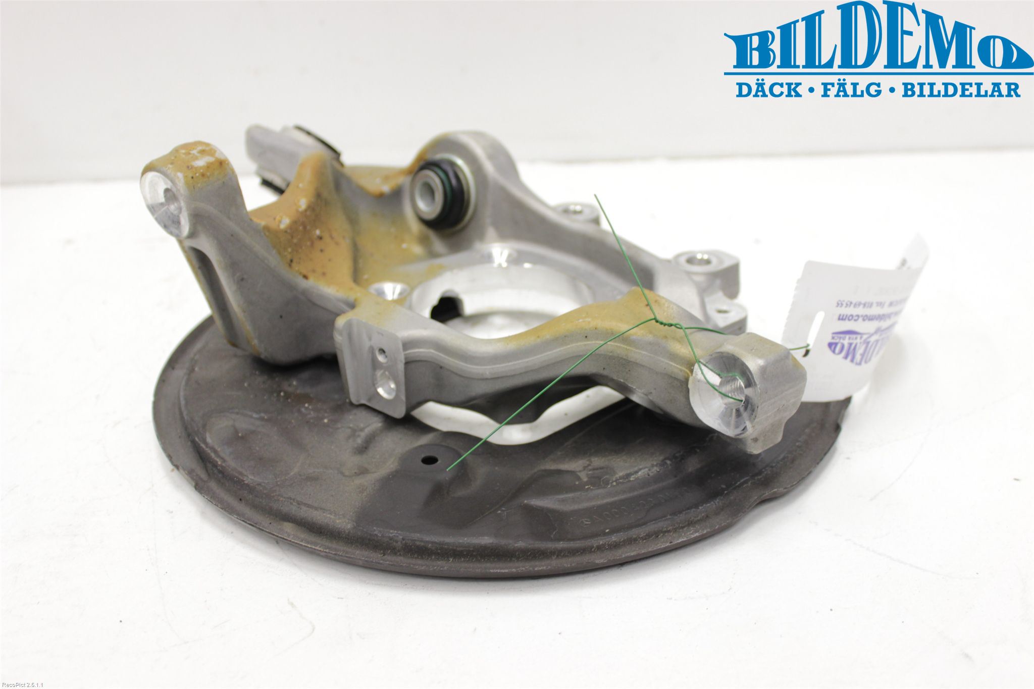 Mercedes-Benz MB C-KLASS (W205) 14-21 Spindel Vb