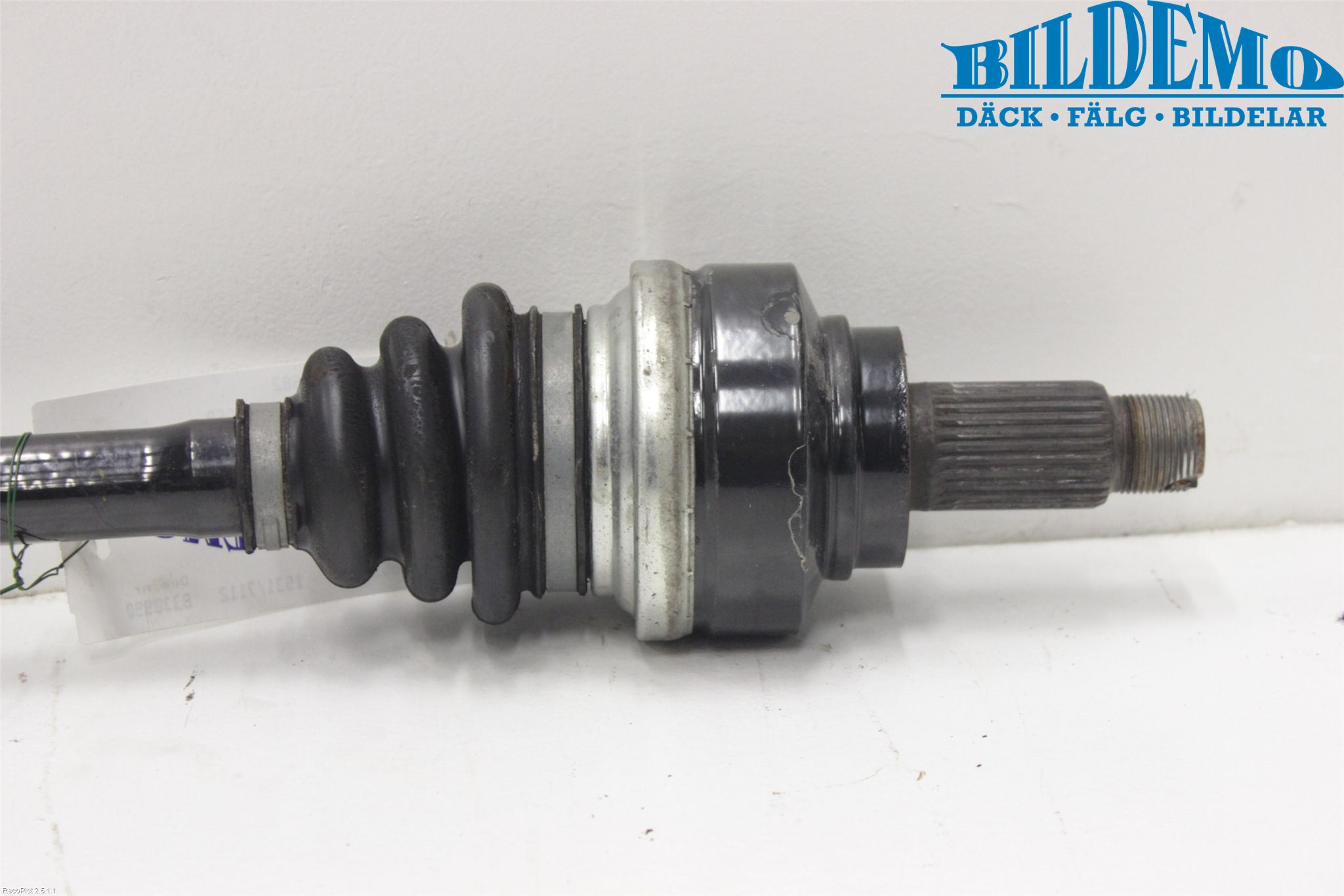 BMW 3 F30/F31/F80 12-19 Drivaksel Bak Kompl Høyre