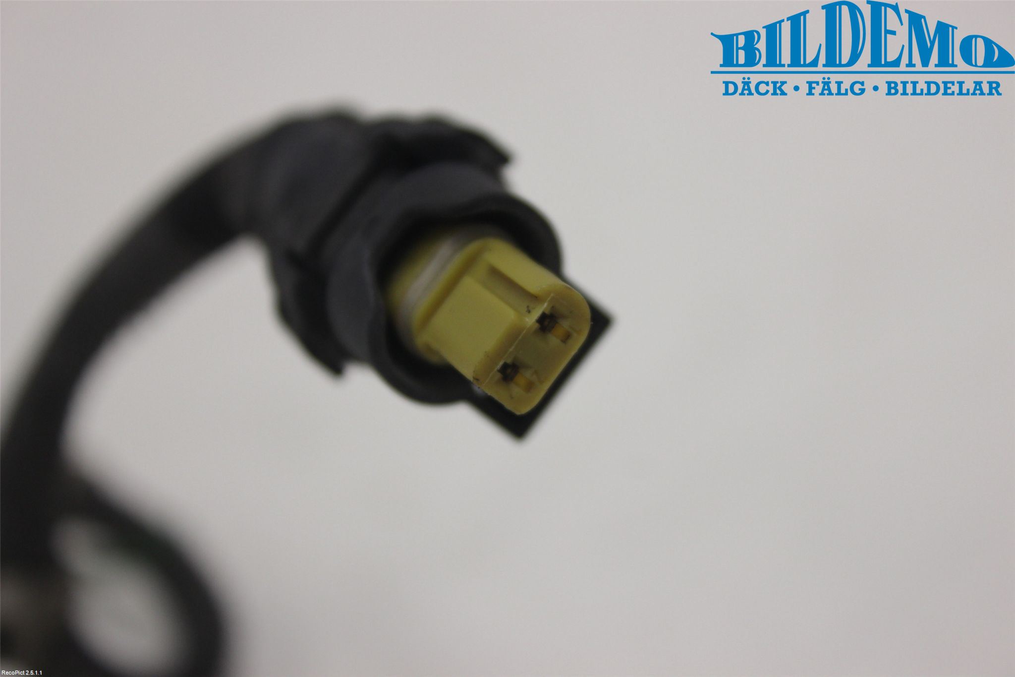 Mercedes-Benz MB E-KLASS (W212) 09-16 Sensor Eksos
