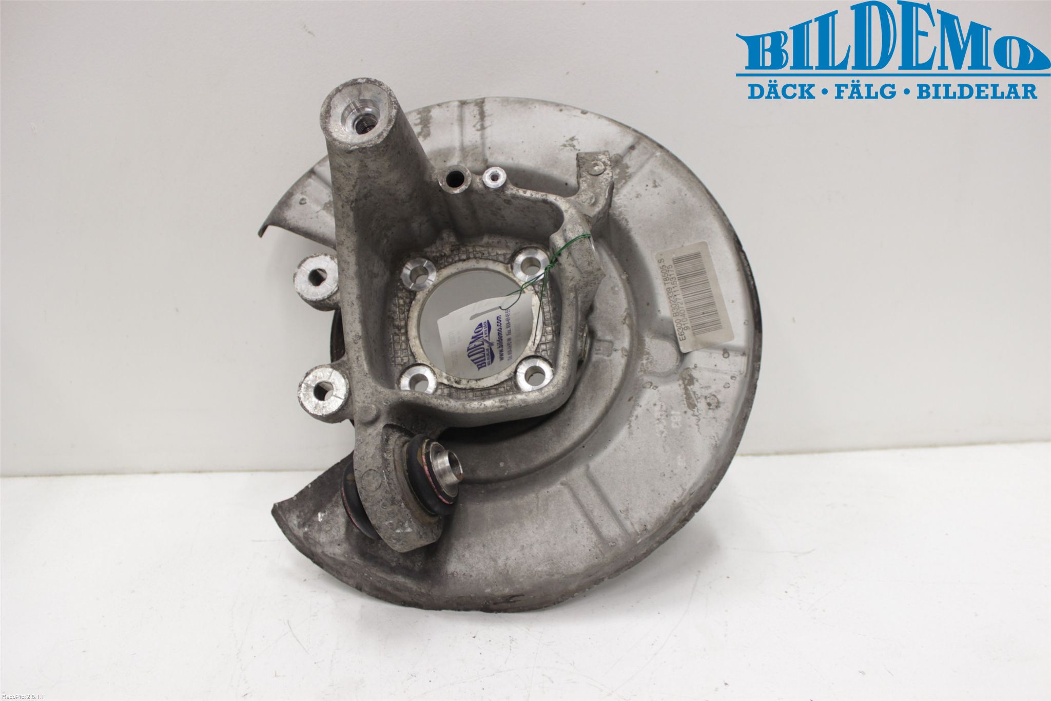 BMW 6 E63/64    02-10 Spindel Vb