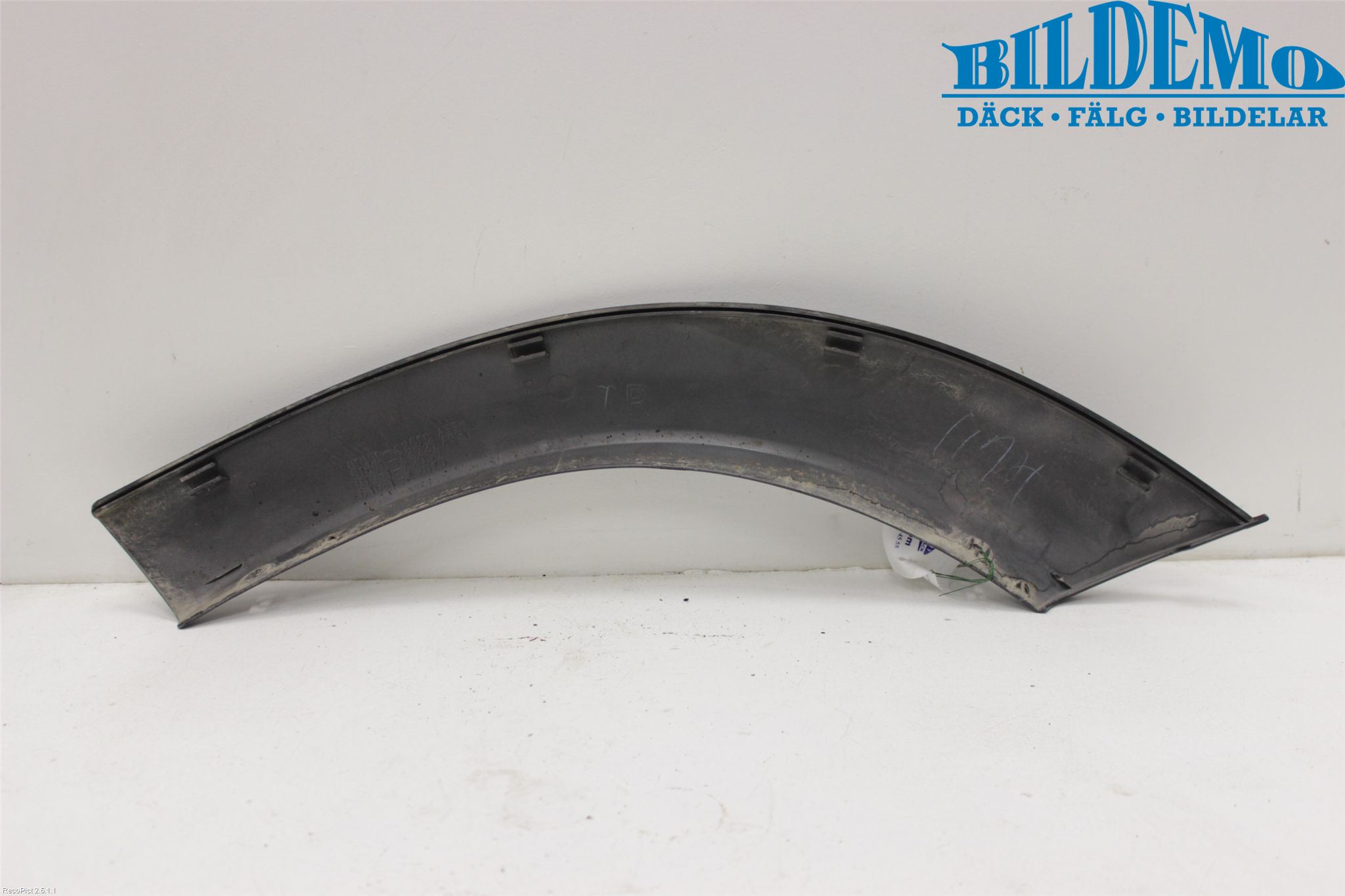 Toyota RAV 4 00-06 Skjerm Bredder