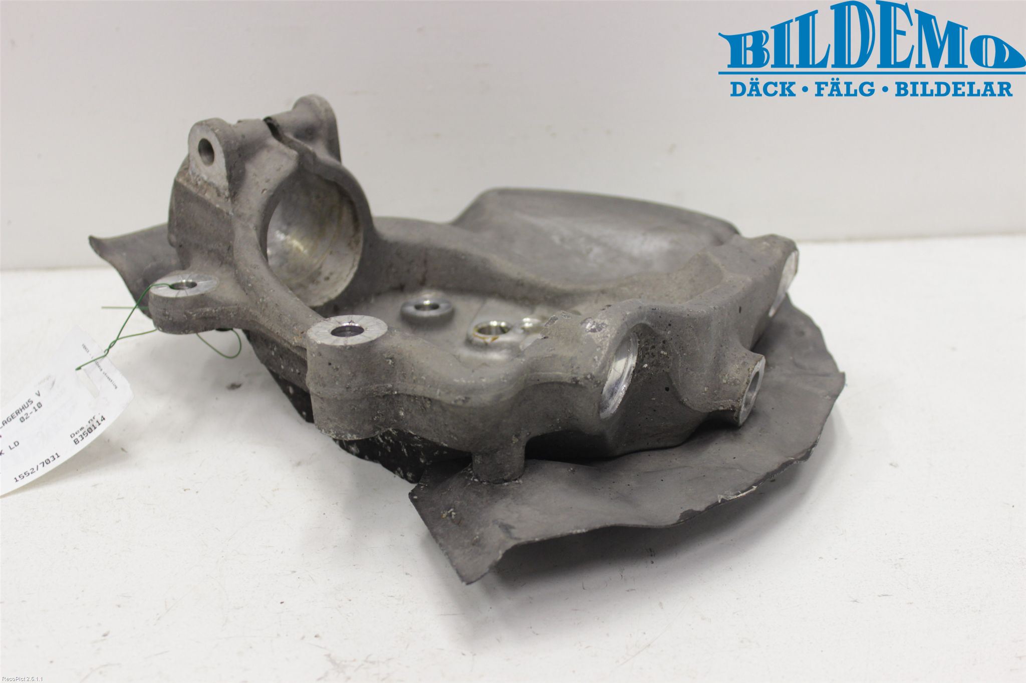 BMW 6 E63/64    02-10 Spindel Vf