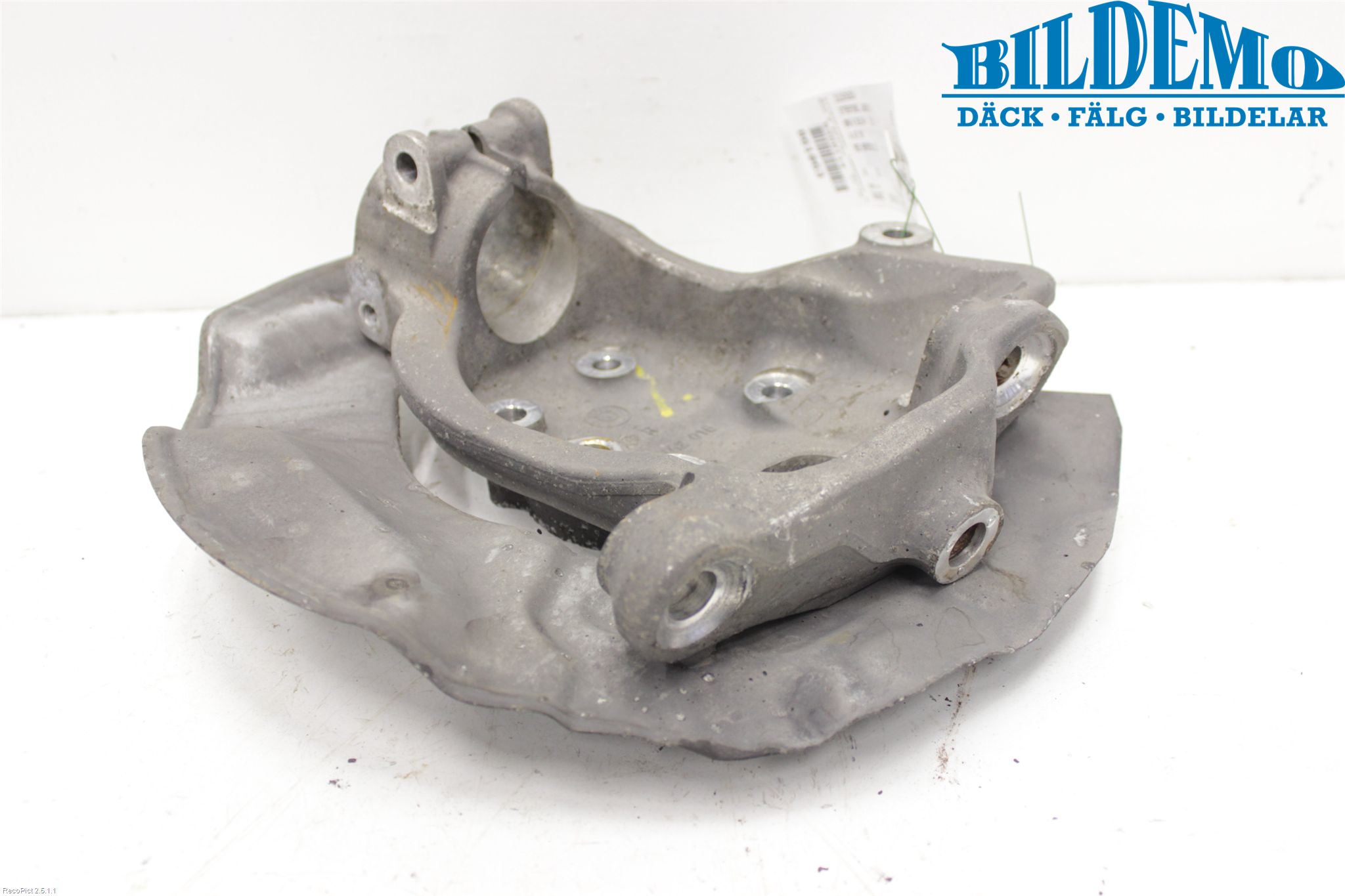 BMW 6 E63/64    02-10 Spindel Hf