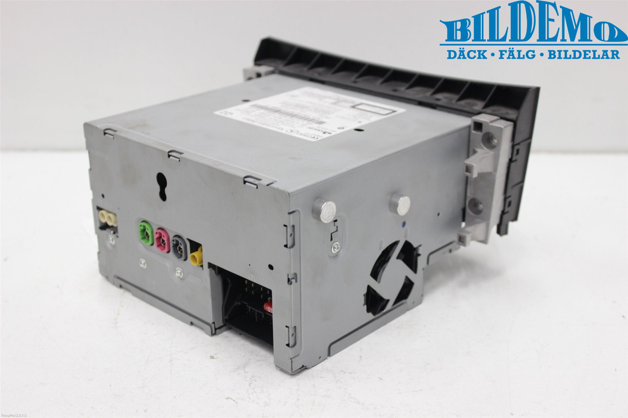 Mercedes-Benz MB E-KLASS (W212) 09-16 Stereo Radio Med Cd