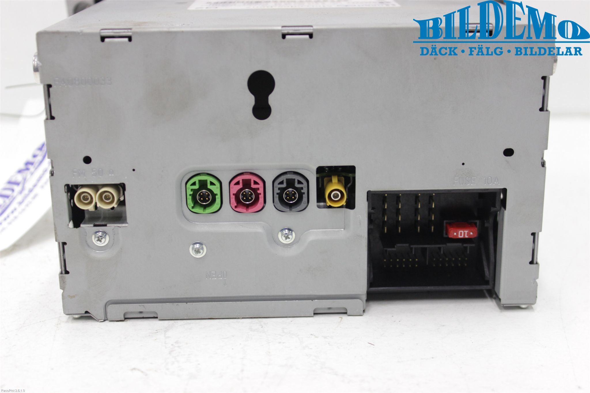 Mercedes-Benz MB E-KLASS (W212) 09-16 Stereo Radio Med Cd