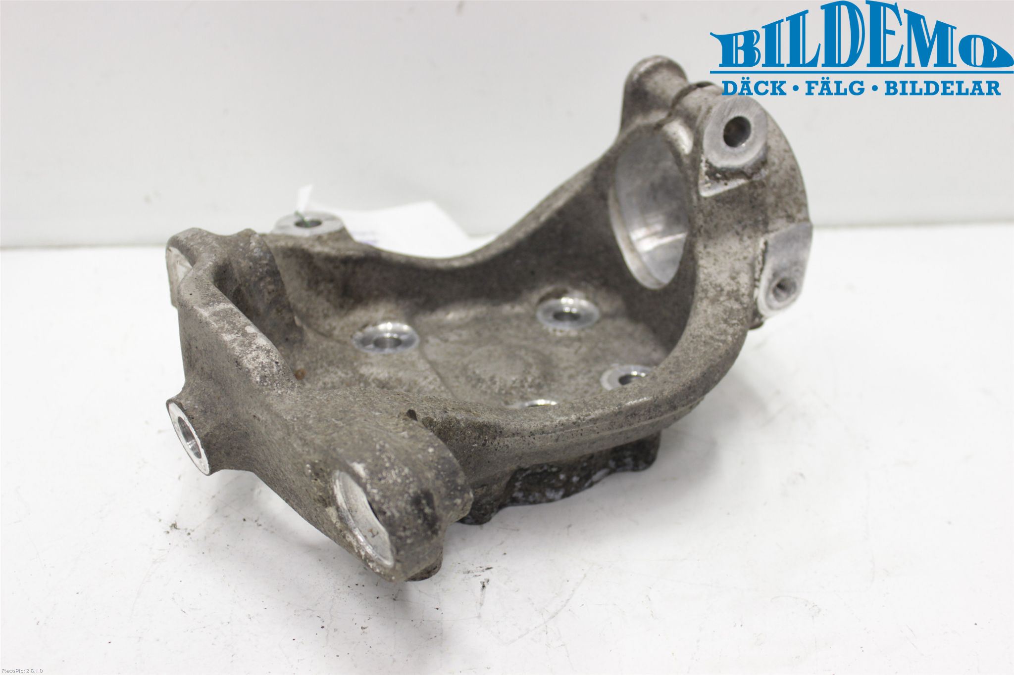 BMW 5 E60/61 Sed/Tou 02-10 Spindel Vf