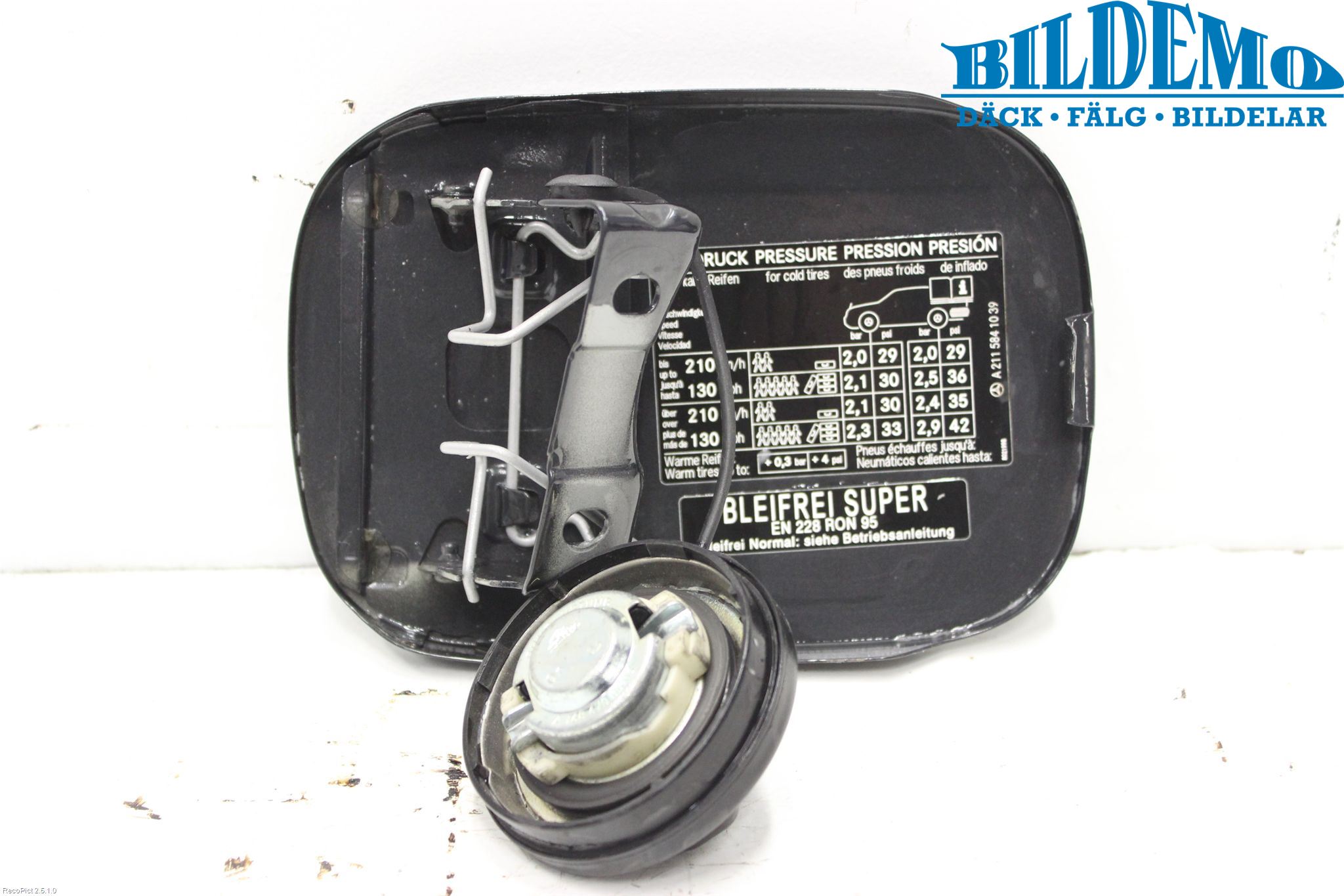 Mercedes-Benz MB E-KLASS (W211) 02-09 Drivstoff Tankluke