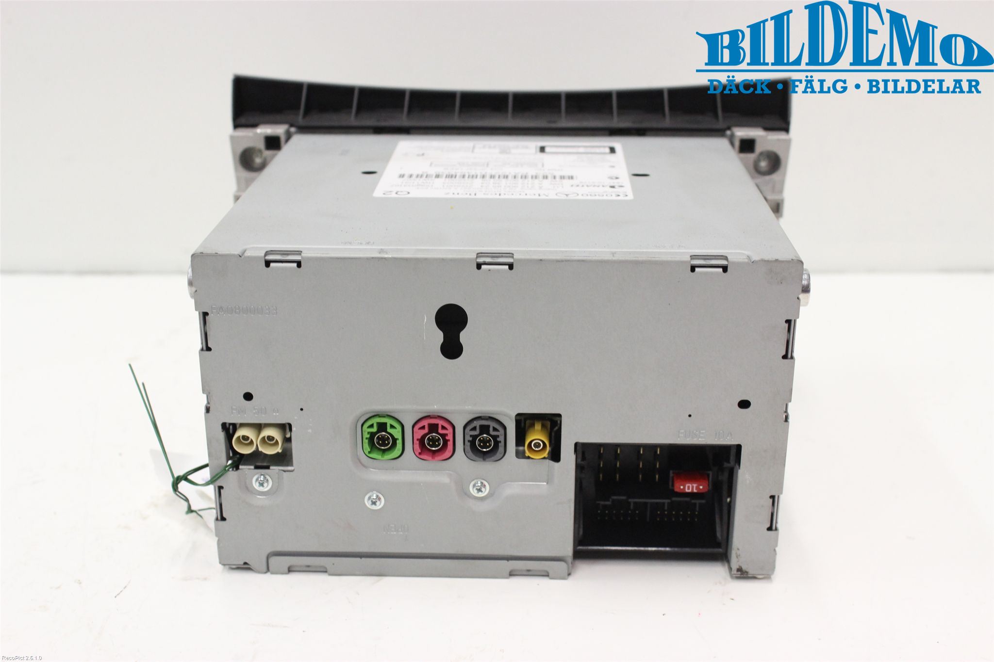 Mercedes-Benz MB E-KLASS (W212) 09-16 Stereo Radio Med Cd