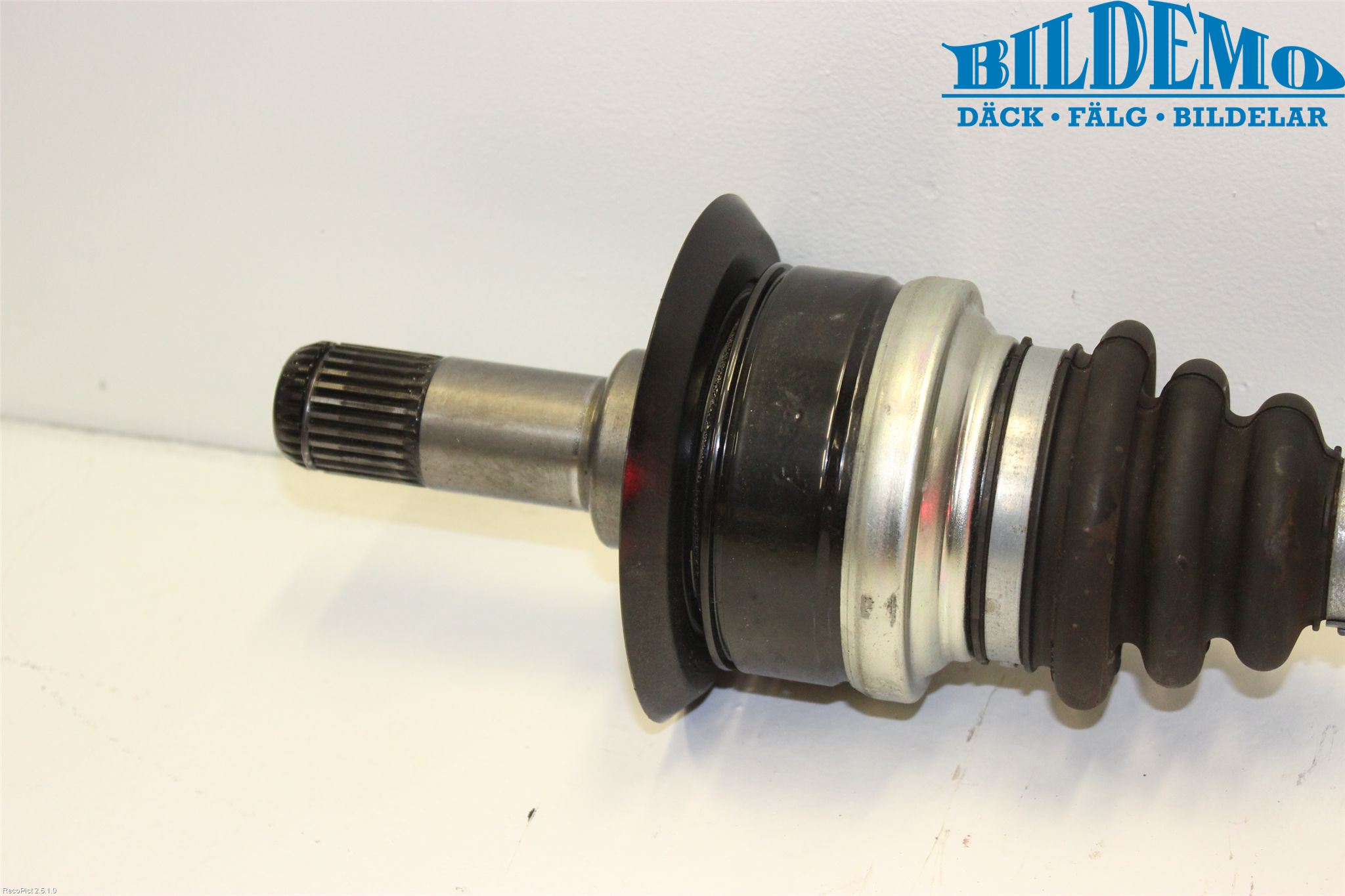 BMW 1 F20/F21 11-19 Drivaksel Bak Kompl Venstre
