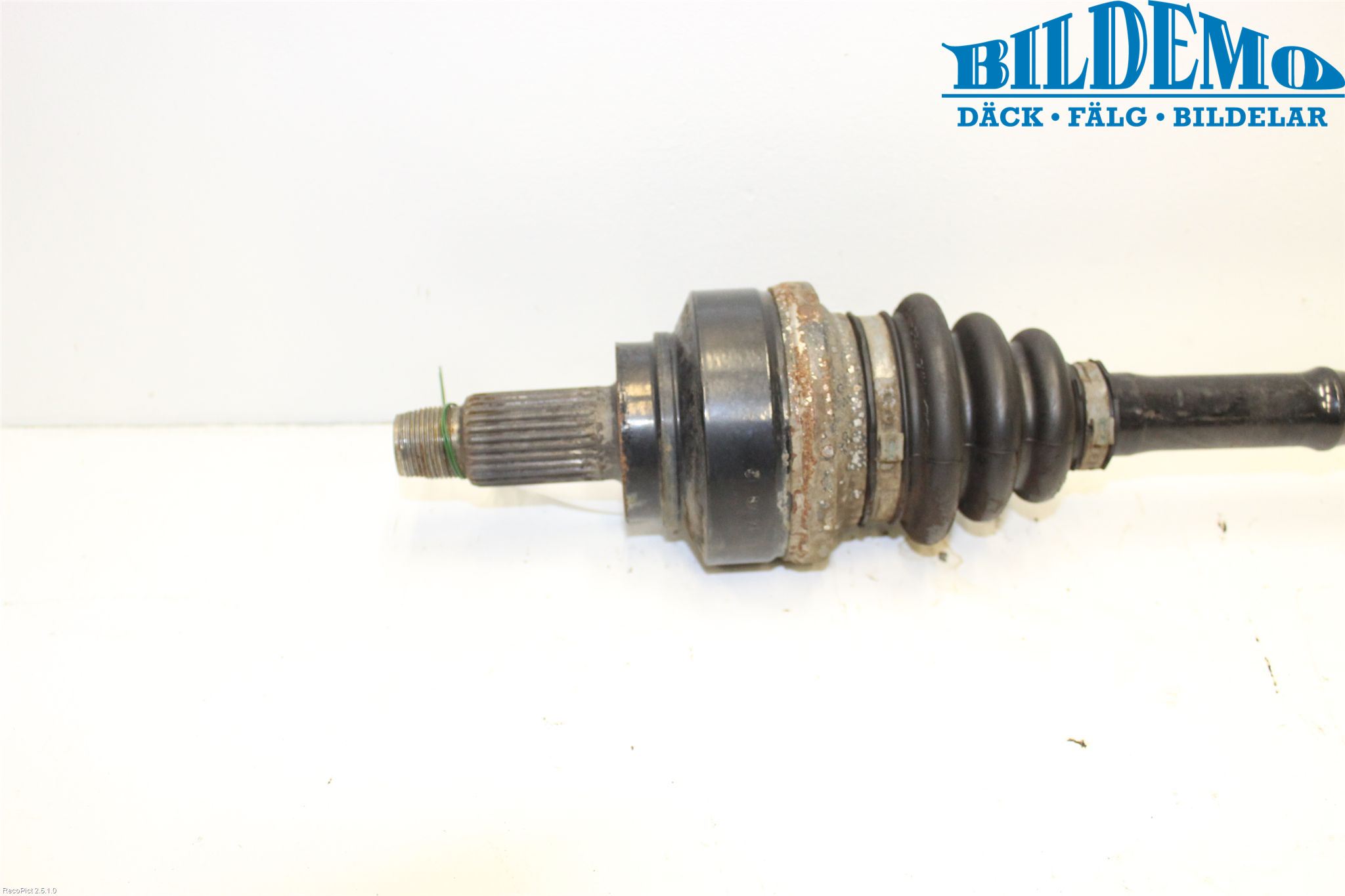 BMW 3 F30/F31/F80 12-19 Drivaksel Bak Kompl Høyre