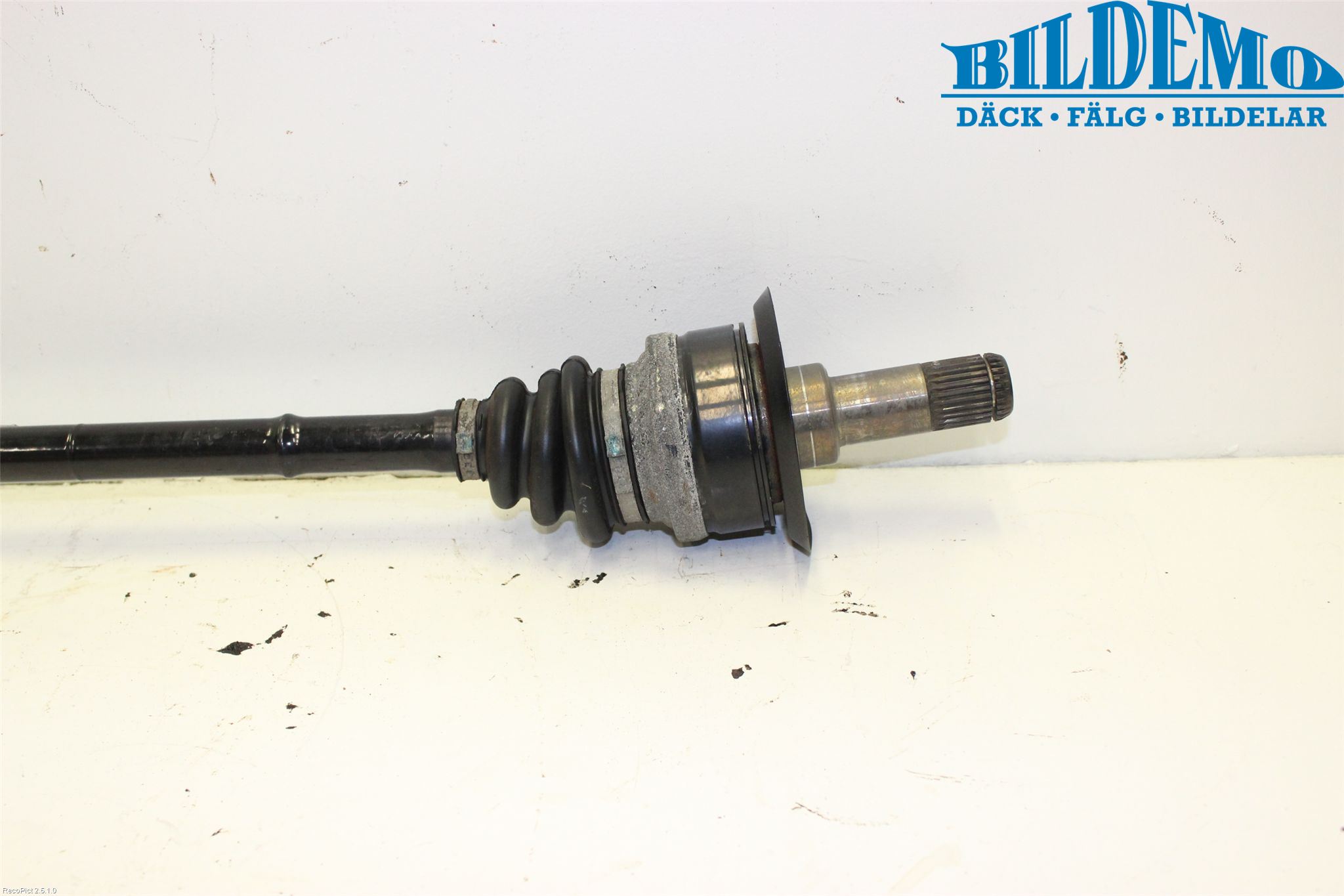 BMW 3 F30/F31/F80 12-19 Drivaksel Bak Kompl Høyre