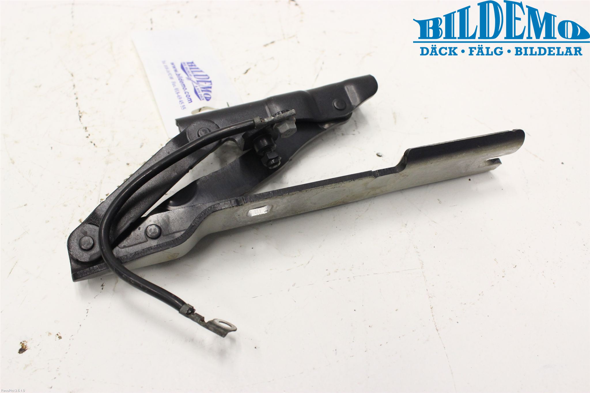 BMW 5 E60/61 Sed/Tou 02-10 Panser Hengsel - Hengsler