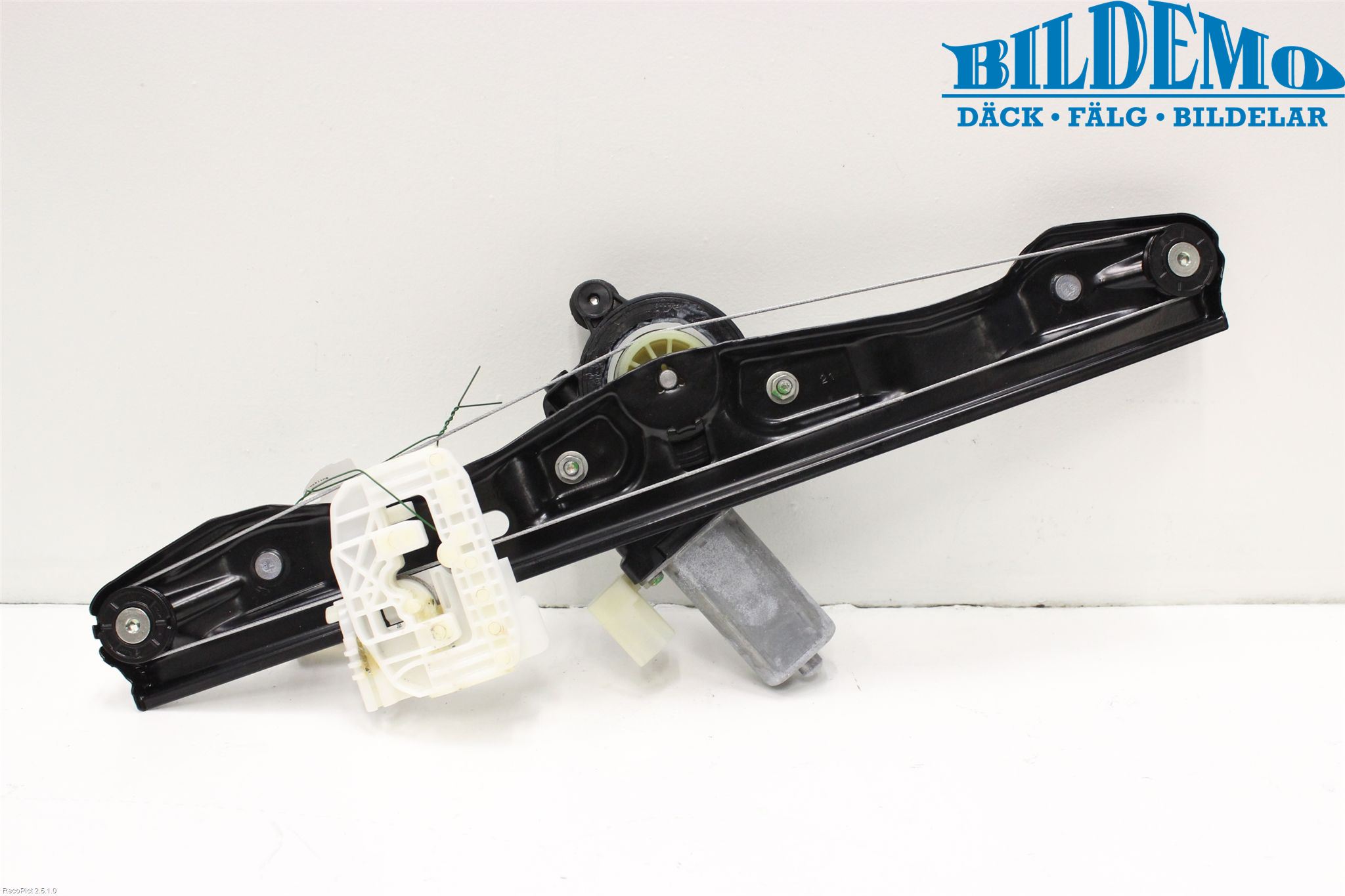 BMW 3 F30/F31/F80 12-19 Vindusheis El Komp