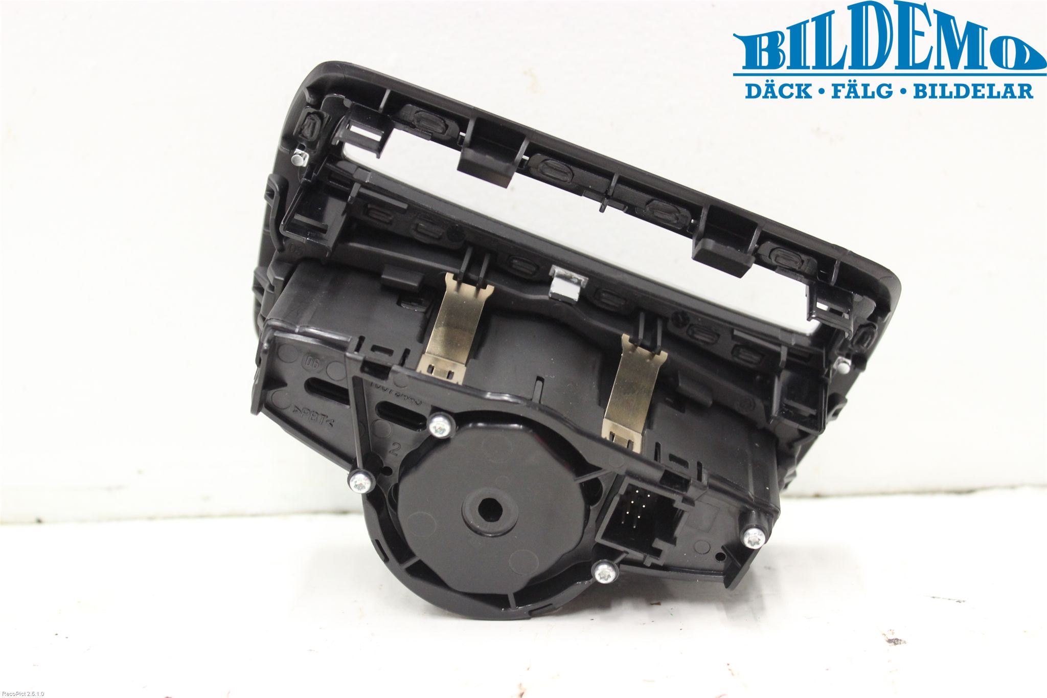 Mercedes-Benz MB C-KLASS (W205) 14-21 Bryter Hovedlys