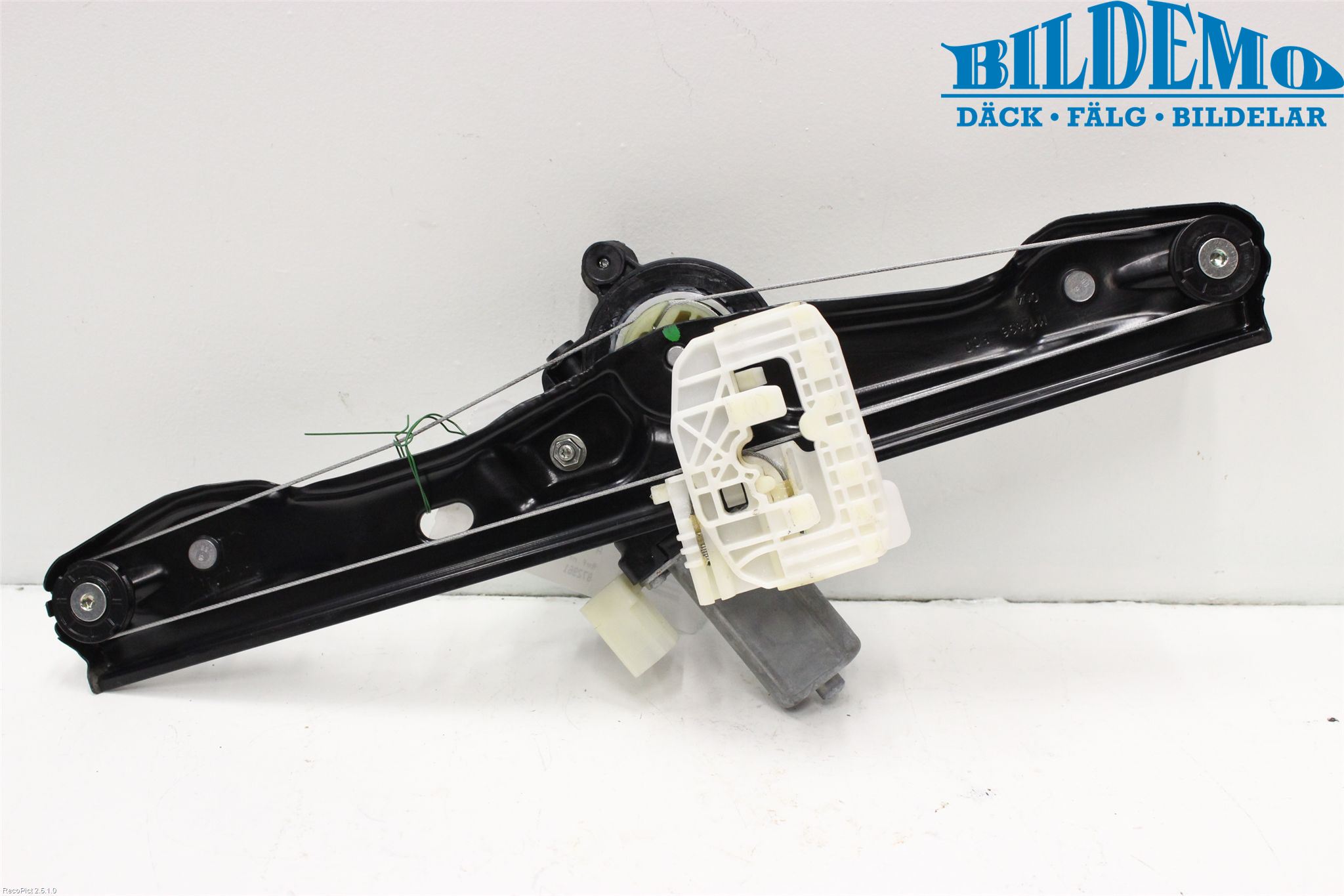 BMW 1 F20/F21 11-19 Vindusheis El Komp