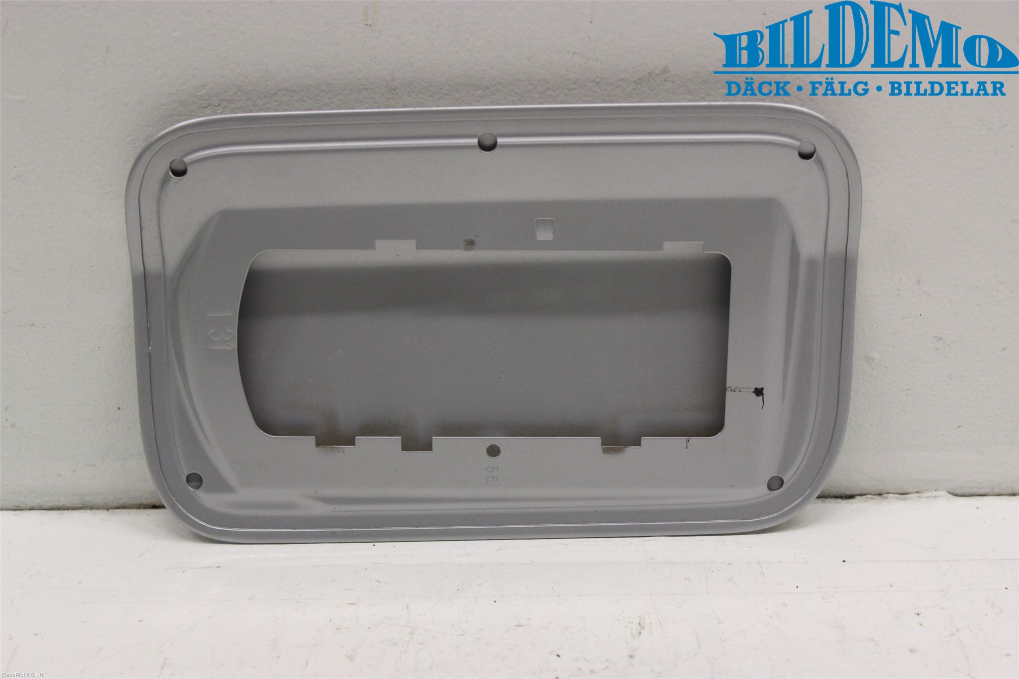 BMW 3 F30/F31/F80 12-19 Drivstoff Tankluke