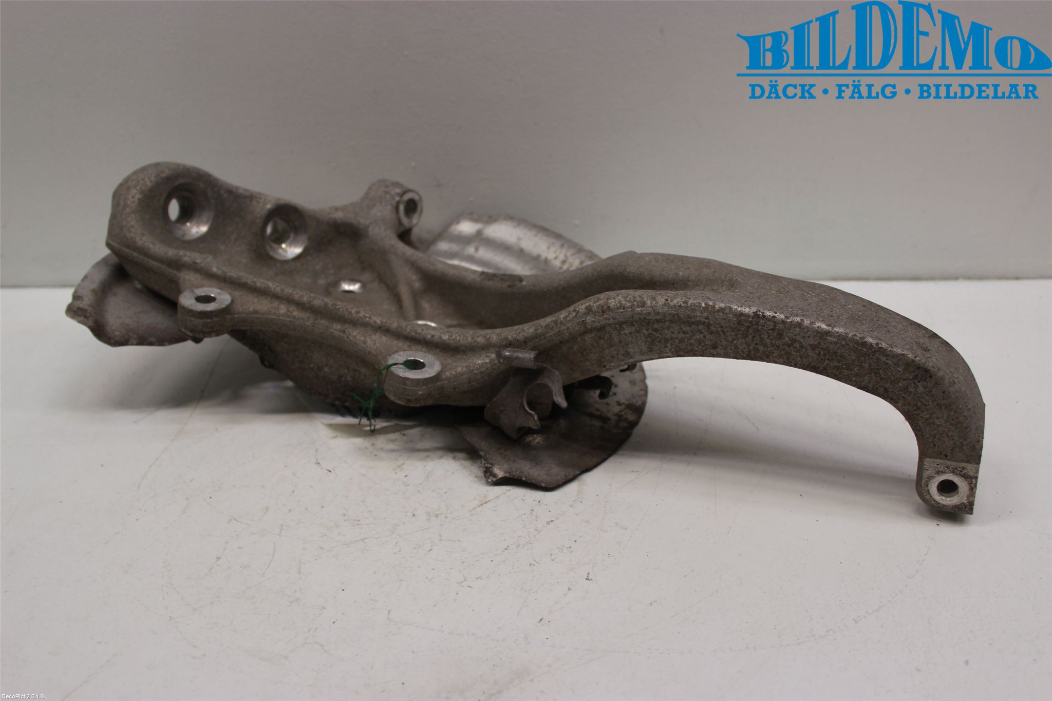 BMW 5 F10/F11/F18 09-17 Spindel Hf