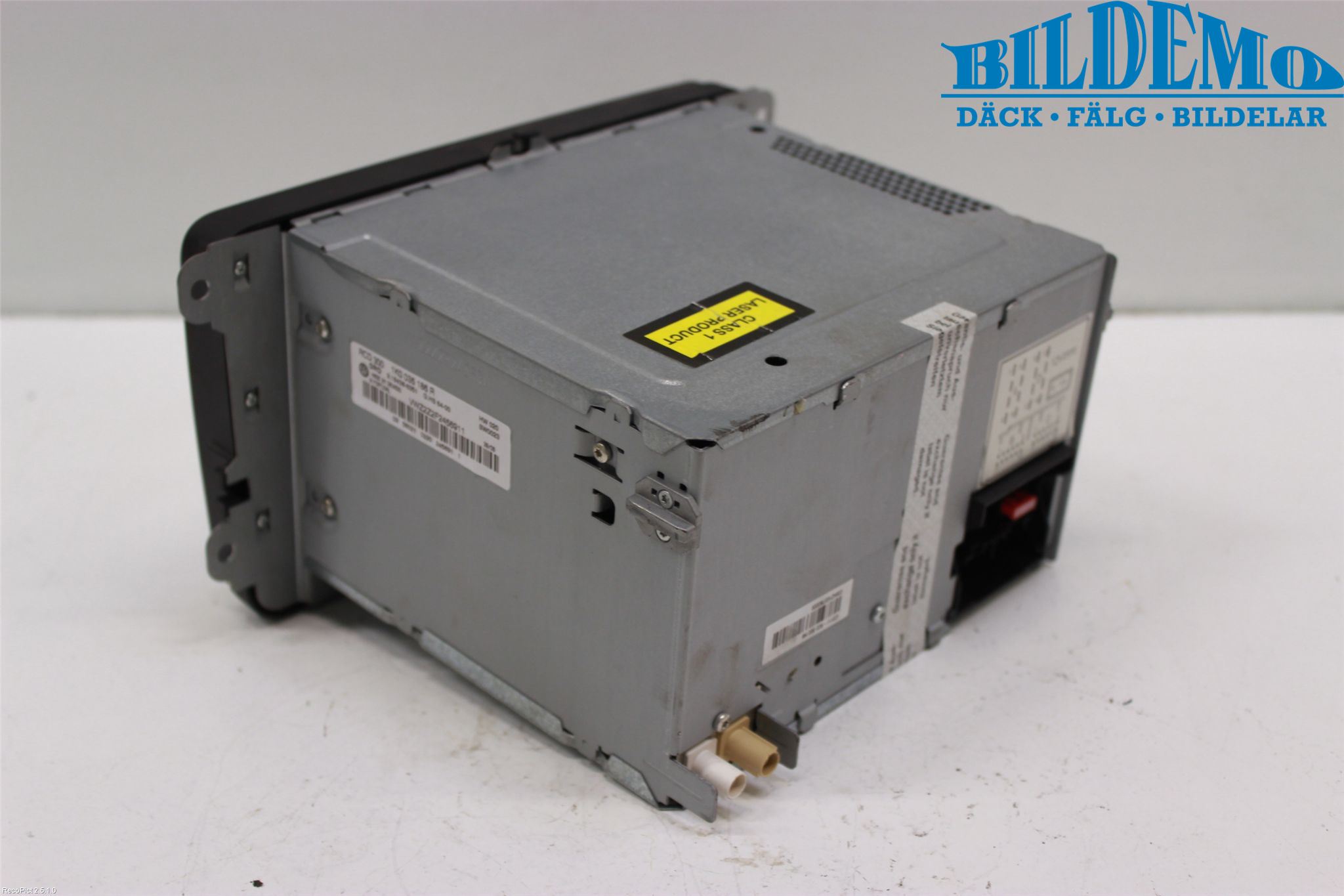 Volkswagen VW CADDY      04-10 Stereo Radio Med Cd