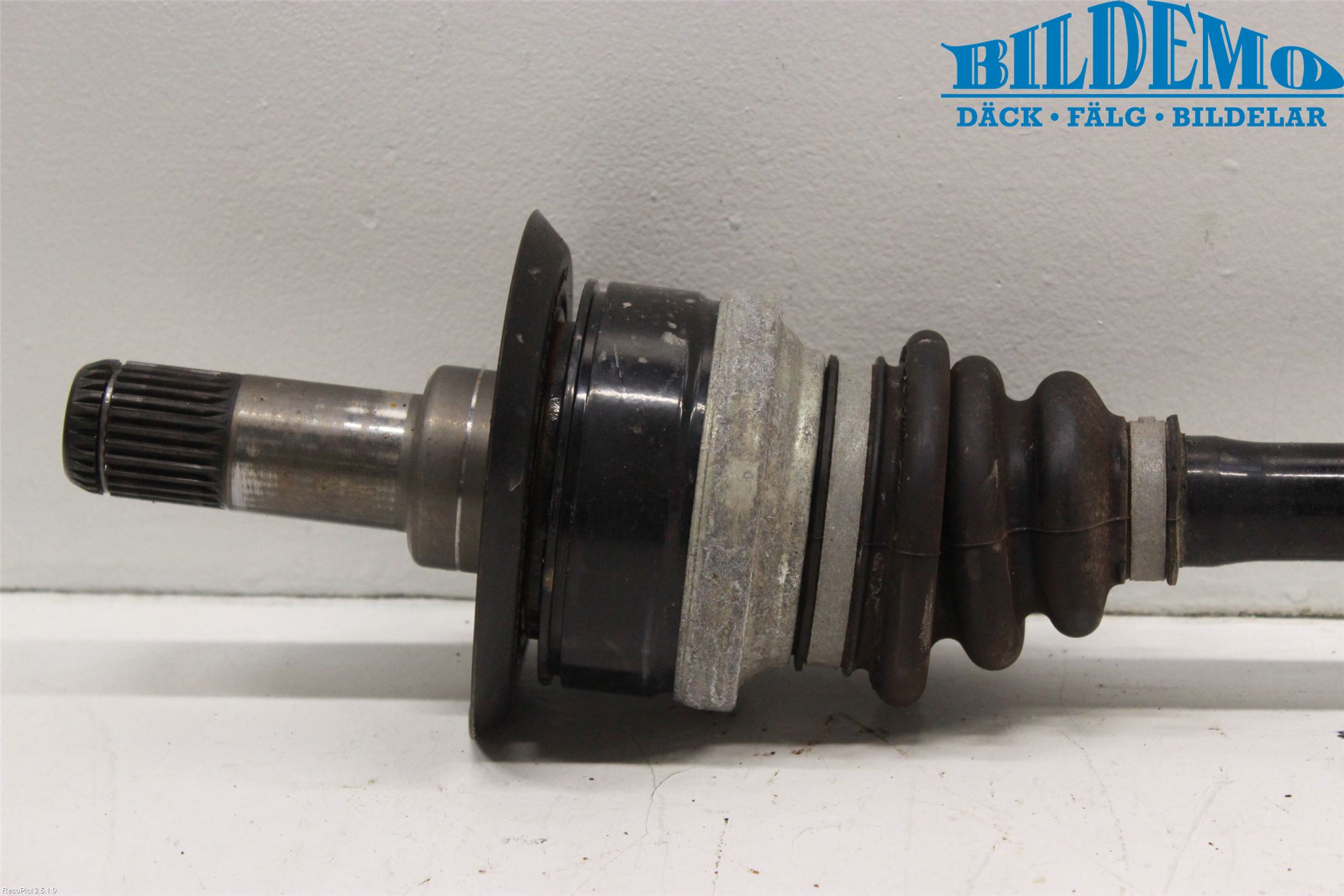 BMW 3 F30/F31/F80 12-19 Drivaksel Bak Kompl Høyre