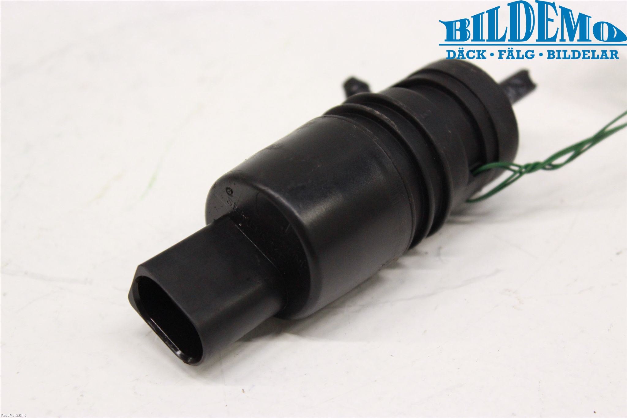 Mercedes-Benz MB C-KLASS (W204) 07-15 Spylerpumpe Frontrute