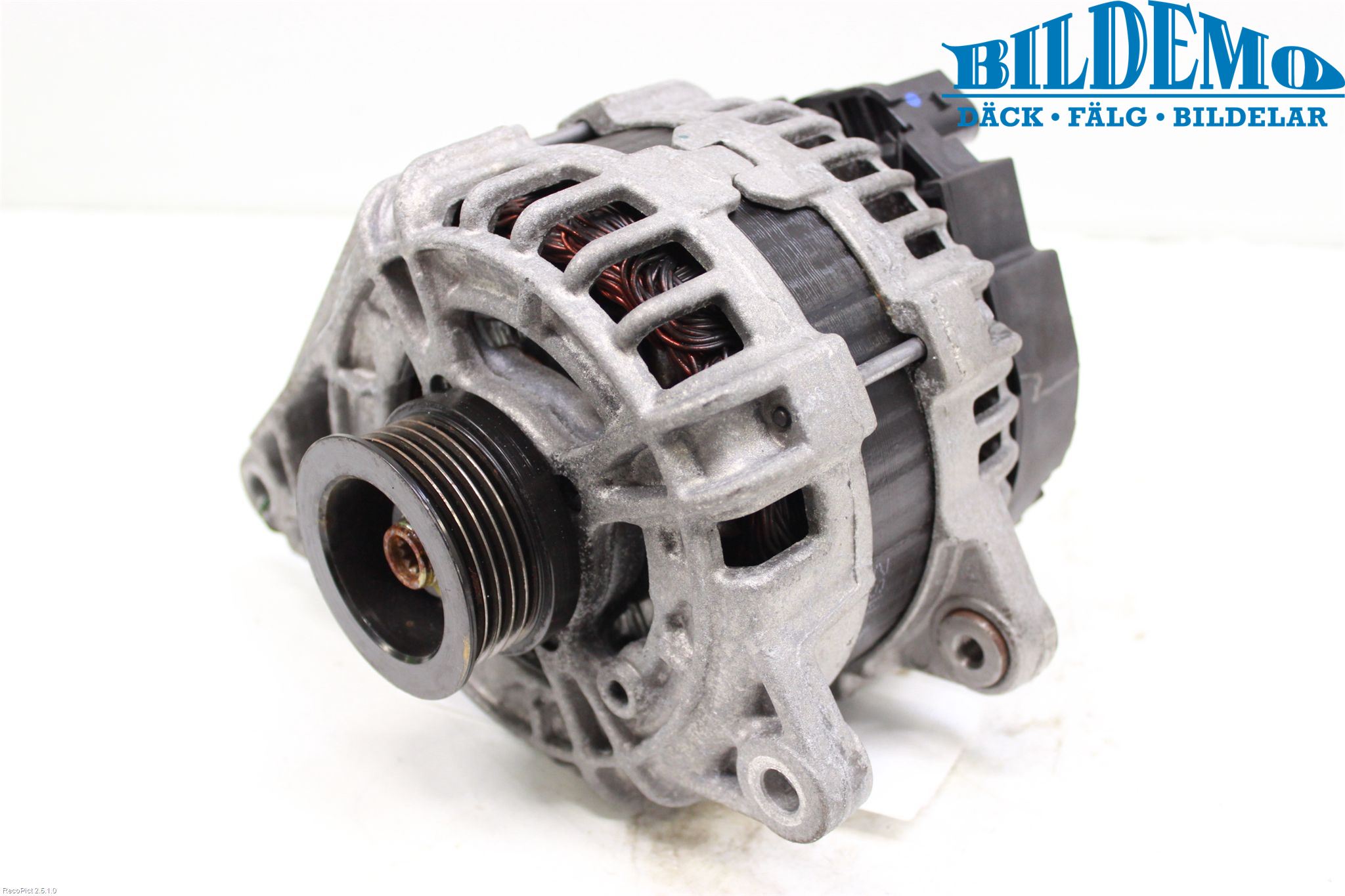 Mercedes-Benz MB CLA-KLASS (C117/X117) 13-19 Dynamo