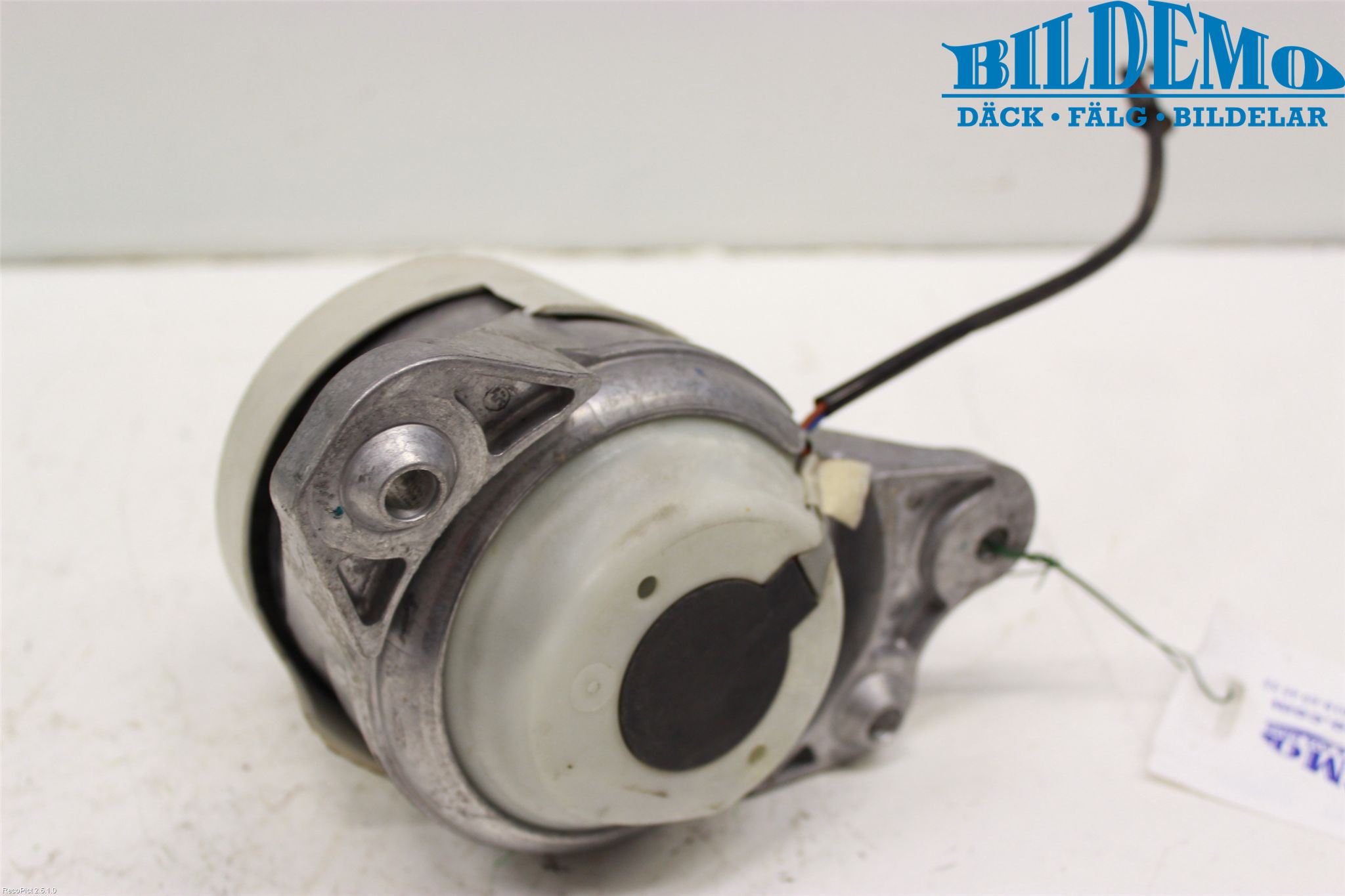 Mercedes-Benz MB C-KLASS (W205) 14-21 Motor Feste Gummi