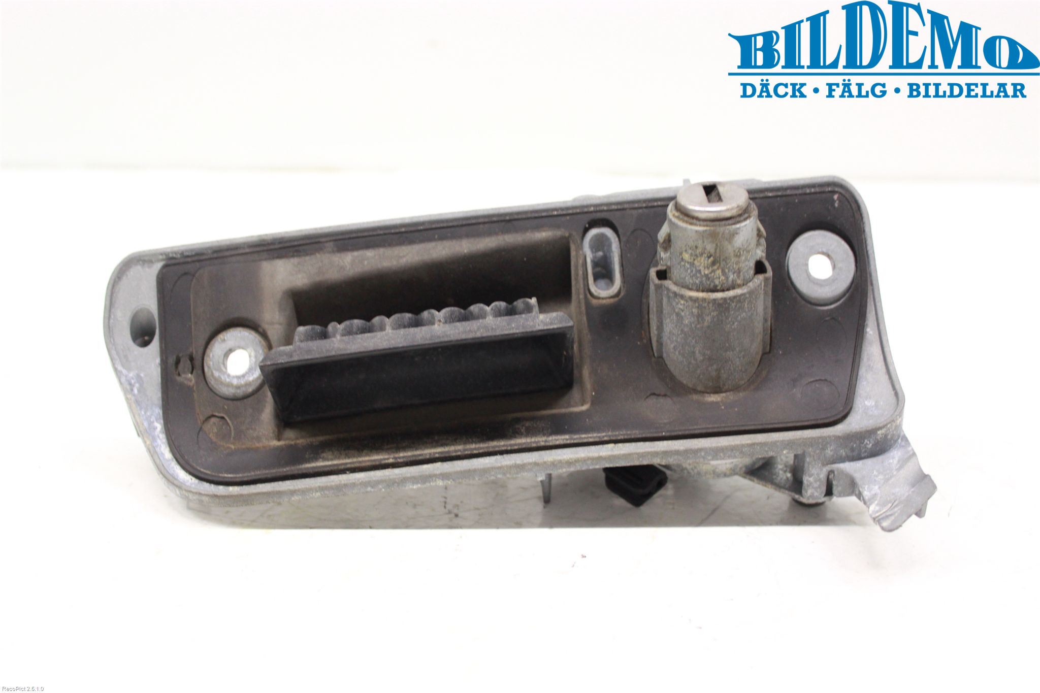 Volkswagen VW CADDY      04-10 Bakluke Handtak Ytre