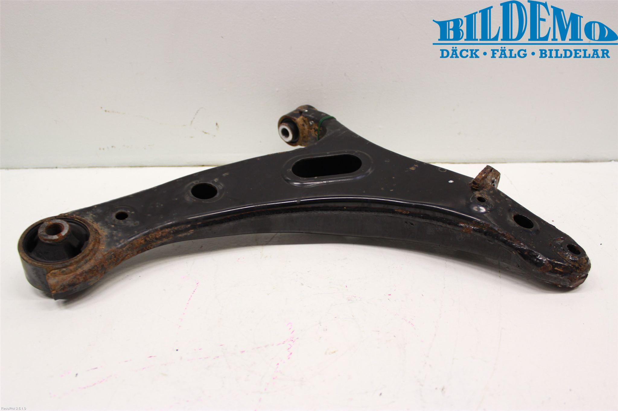 Subaru LEGACY 10-14 Bærearm Foran Venstre Nedre