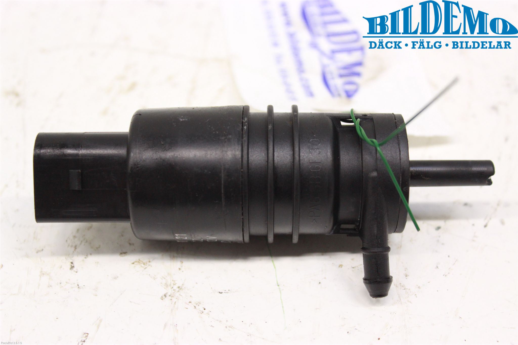 Mercedes-Benz MB E-KLASS (W212) 09-16 Spylerpumpe Frontrute