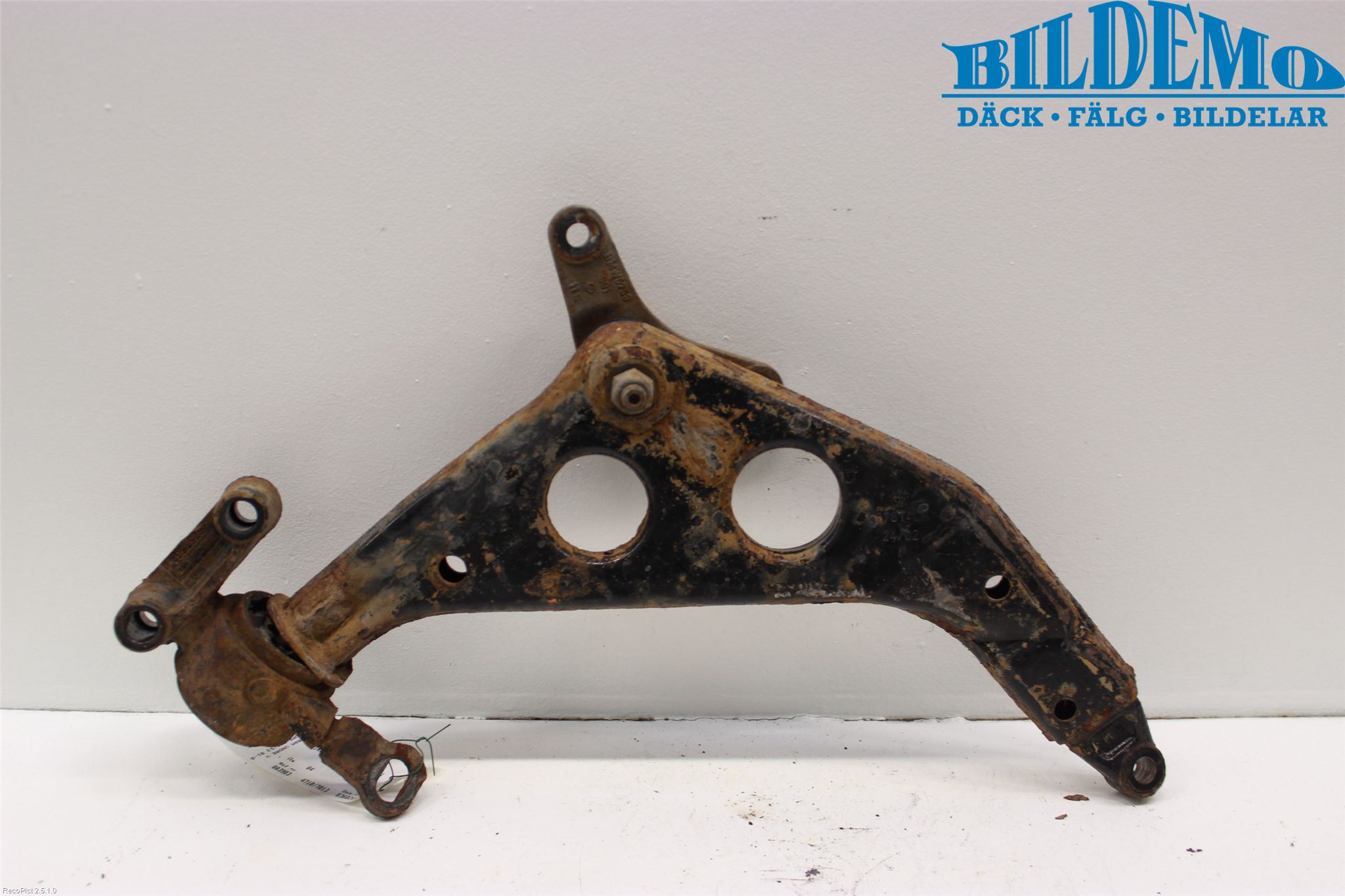 Mini COUPE R50/53 01-06 Bærearm Foran Venstre Nedre