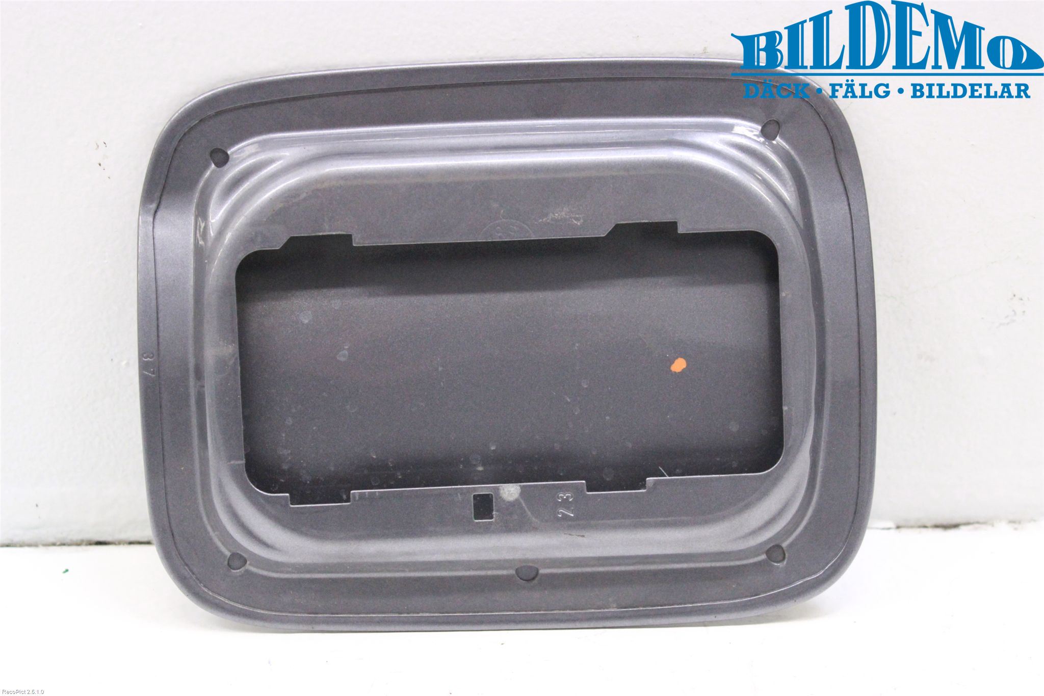 BMW X1 E84 10-15 Drivstoff Tankluke