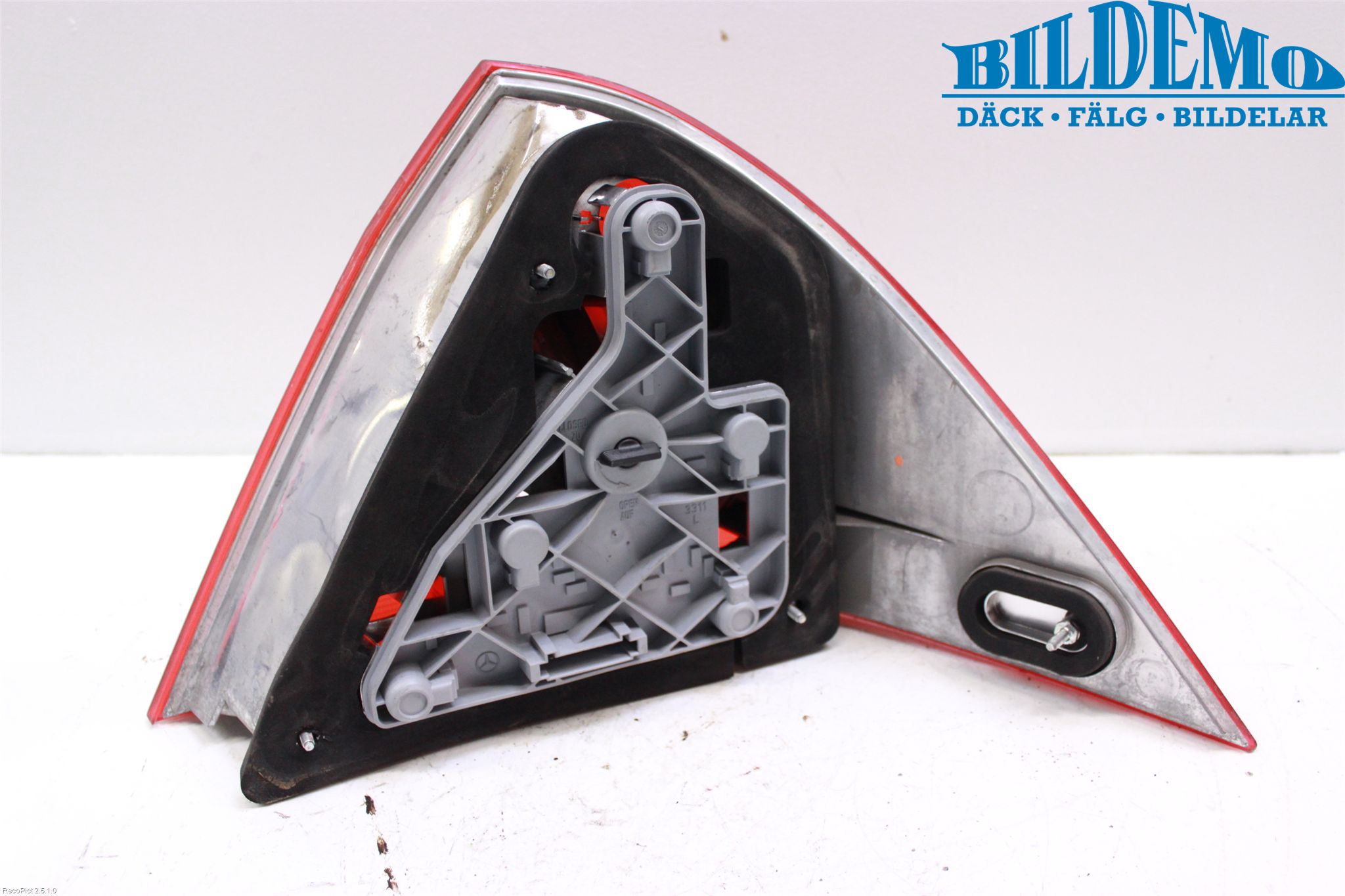 Mercedes-Benz MB C (203) 00-07 Baklykt Venstre