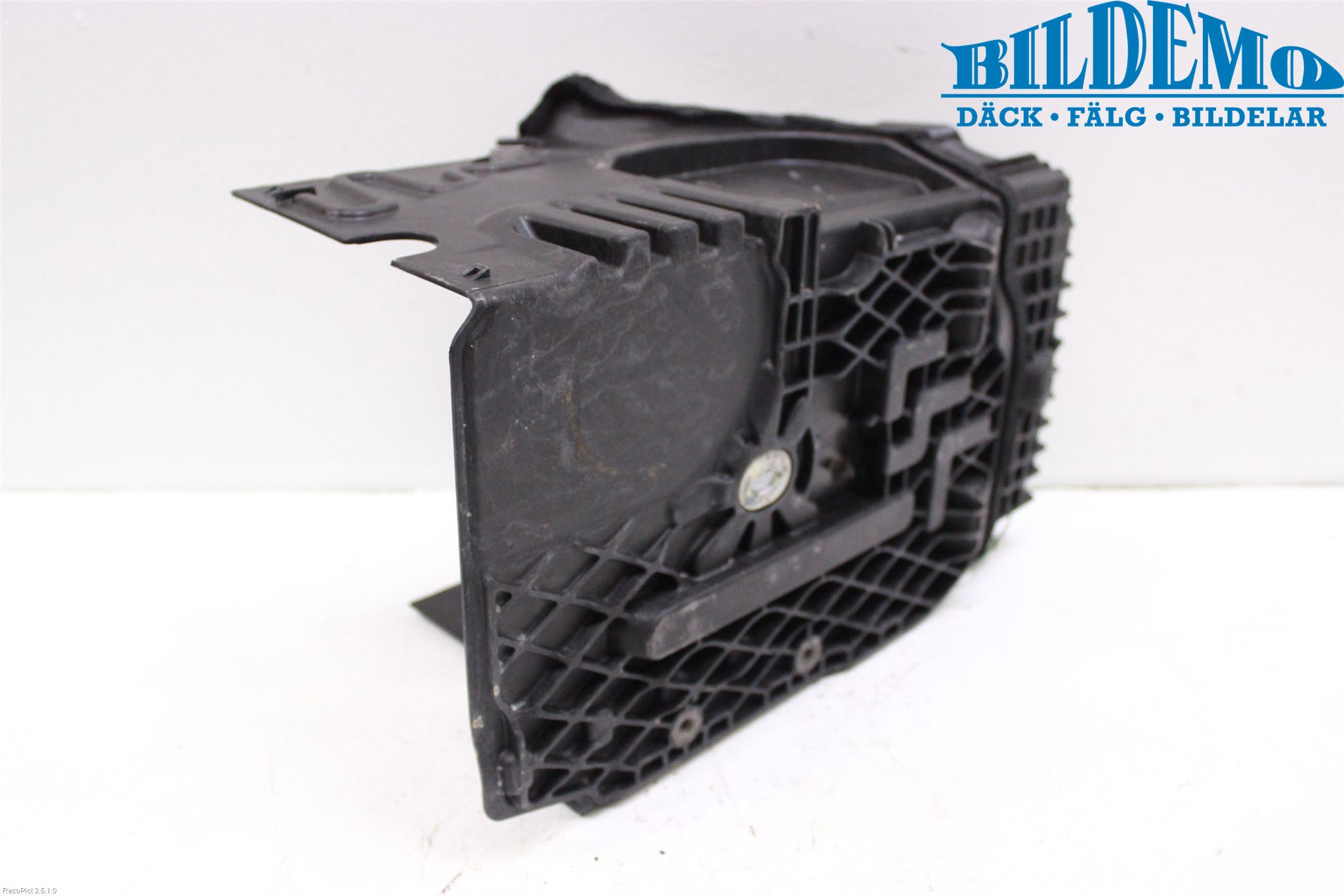 Volvo V70 08-13 Batterikasse - Feste - Holder