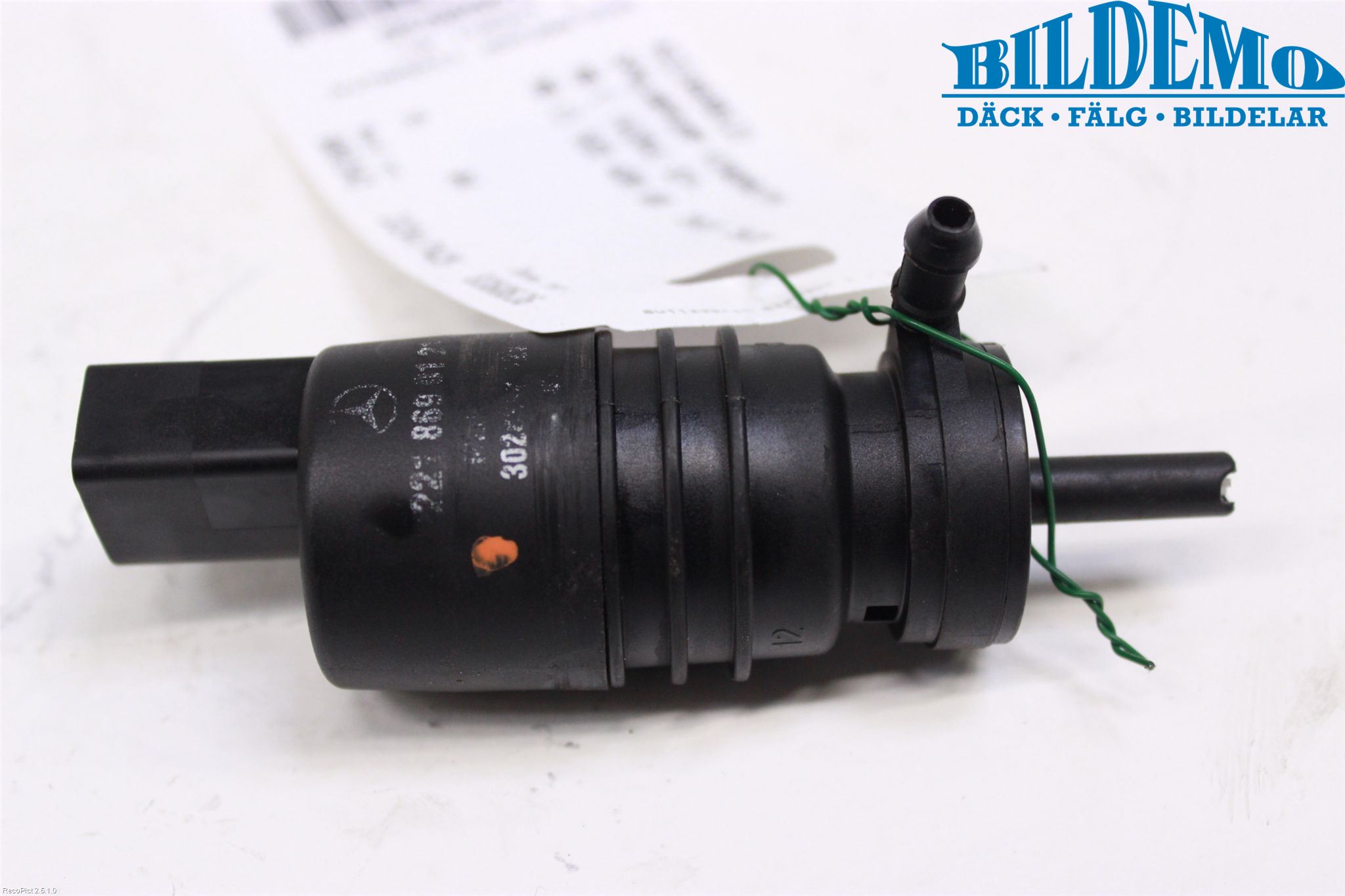 Mercedes-Benz MB C-KLASS (W204) 07-15 Spylerpumpe Frontrute