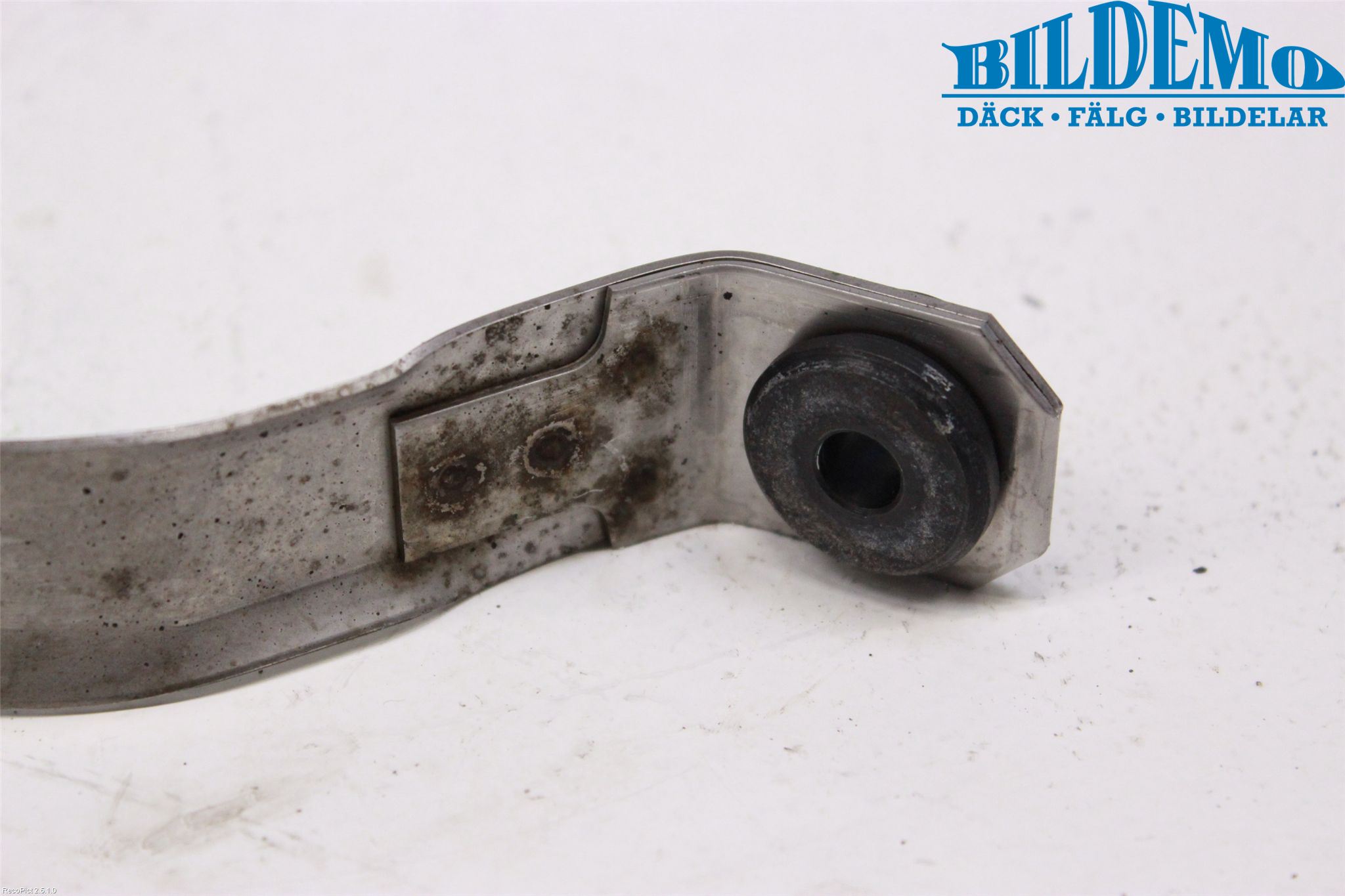 BMW 5 F10/F11/F18 09-17 Drivstofftank Bånd-Feste